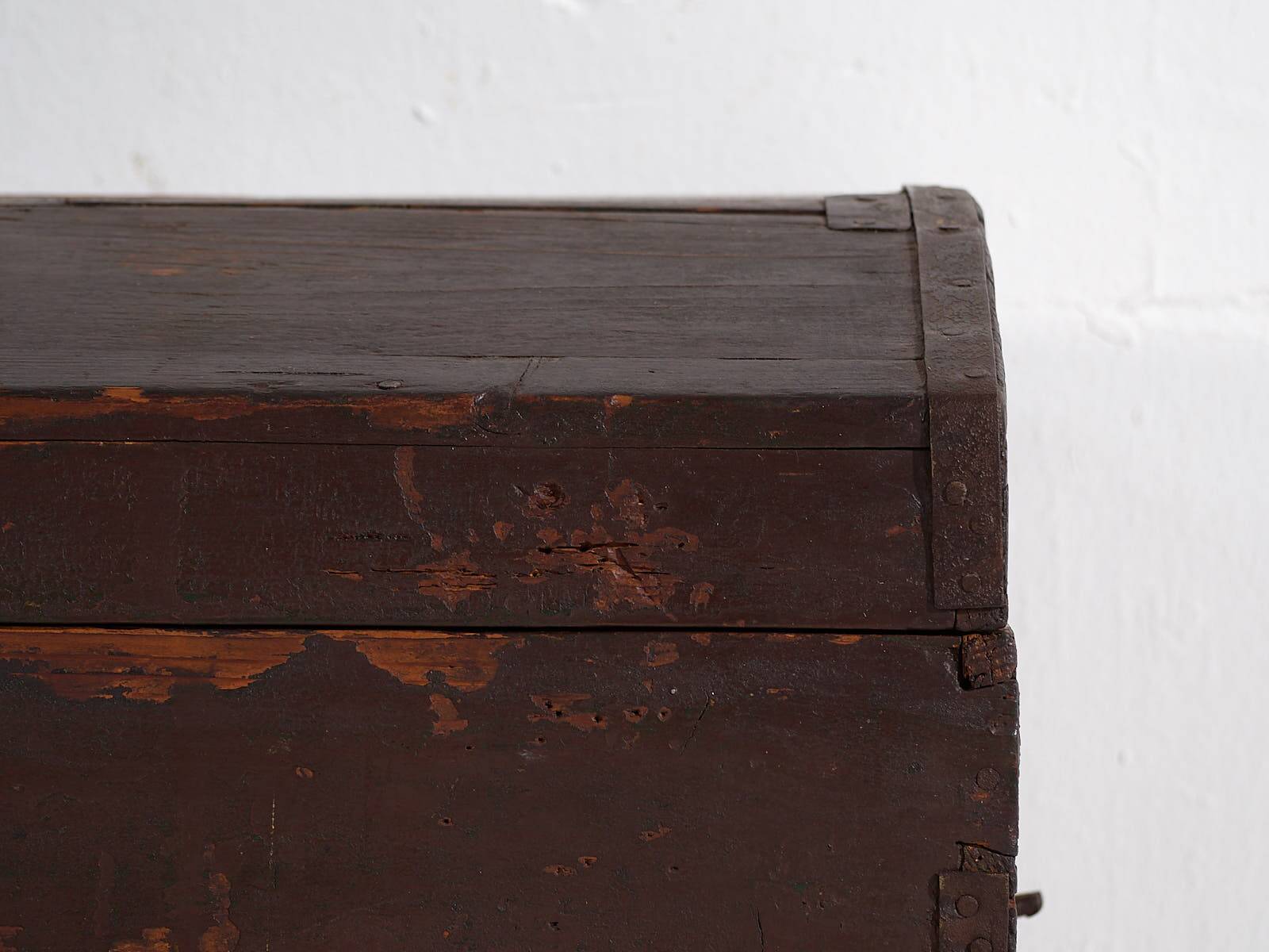 Small antique dark-colored chest (circa 1900)