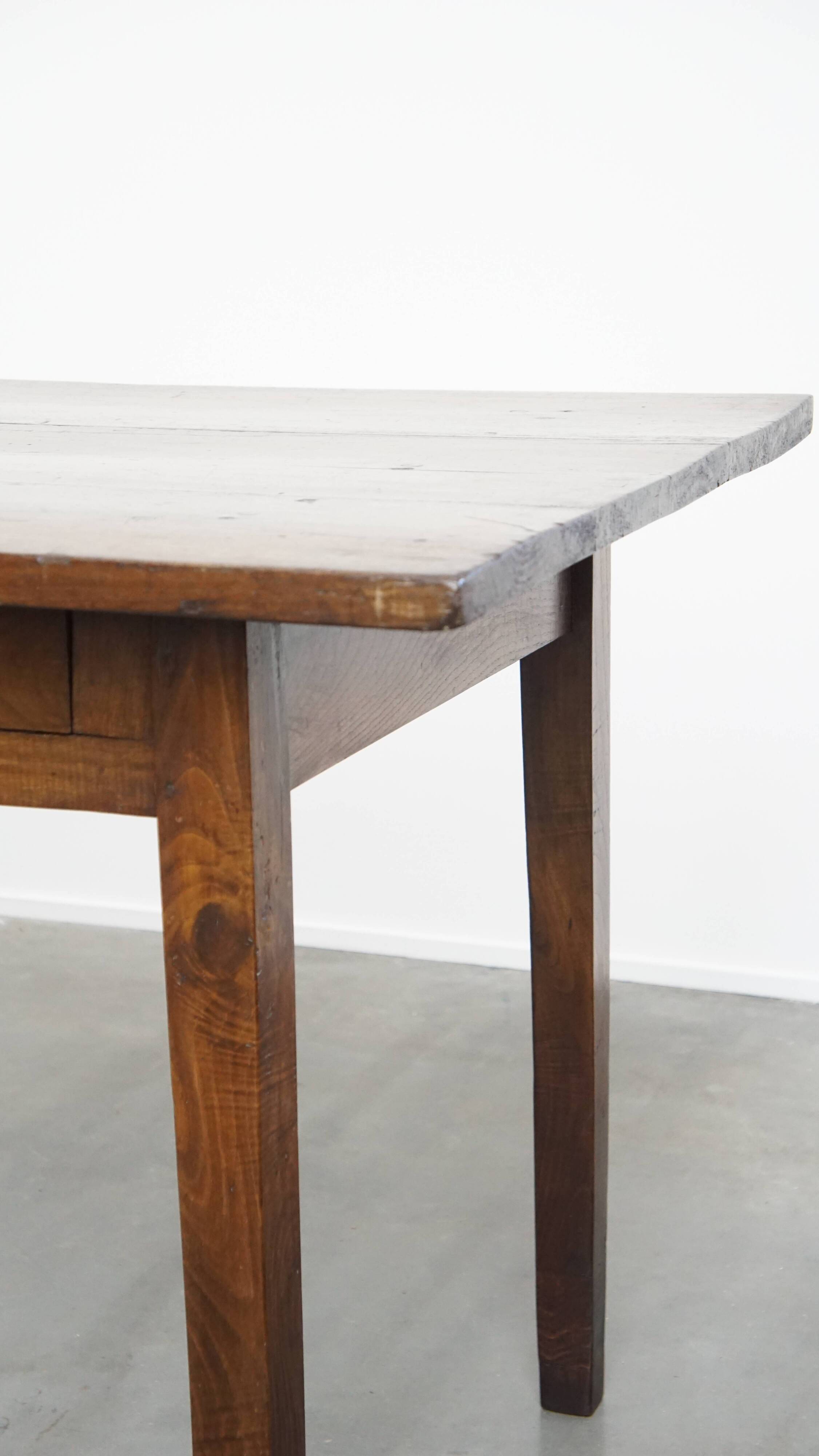 Antique Early 19th Century English 6-Person Dining Table with Walnut Top