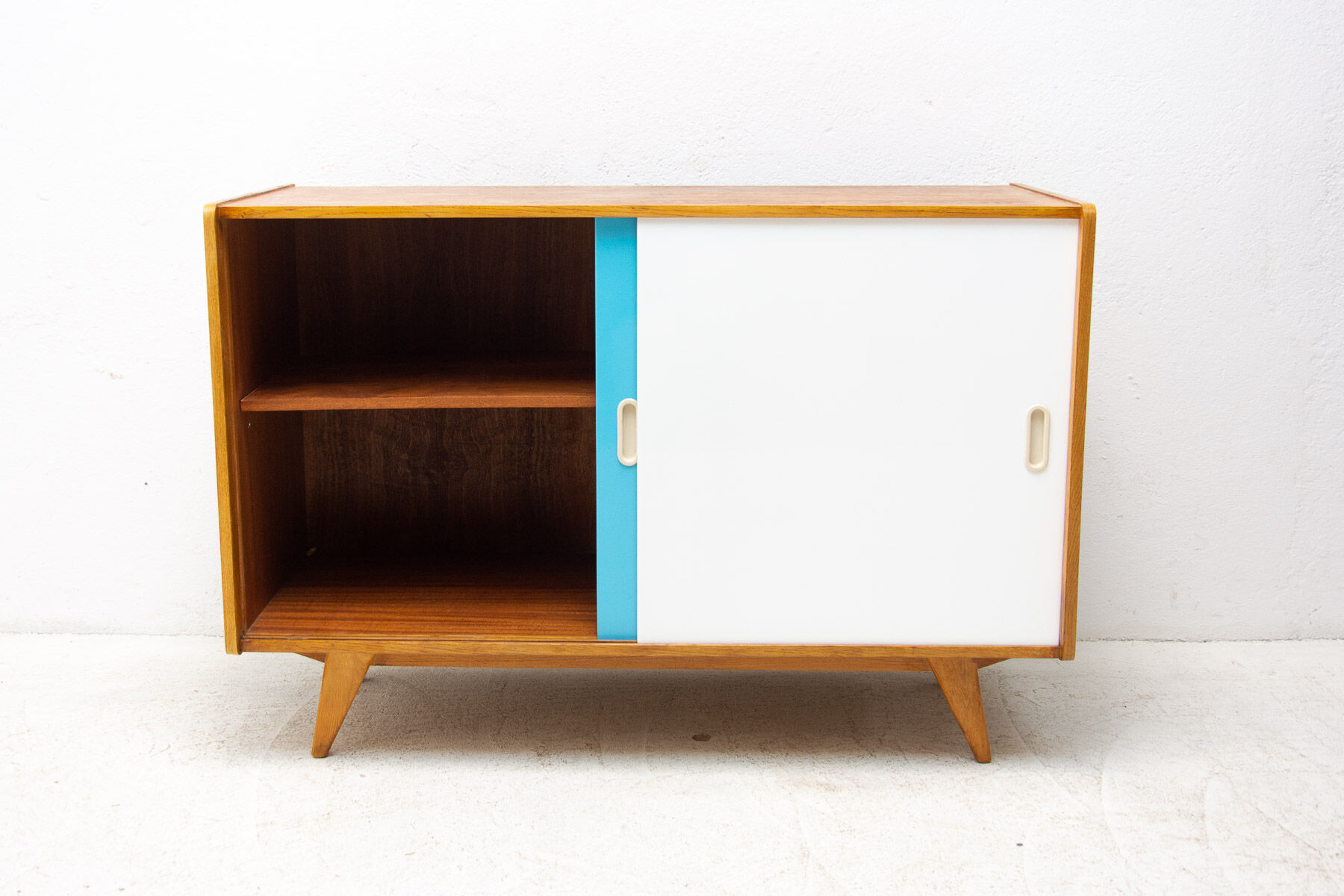 Fully restored mid century sideboard U-452 by Jiří Jiroutek, 1960´s, Czechoslovakia