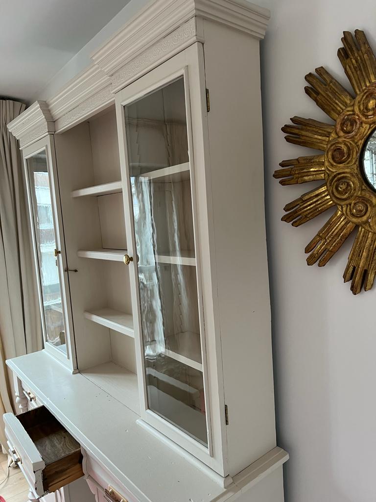 Vaisselier vitré en bois