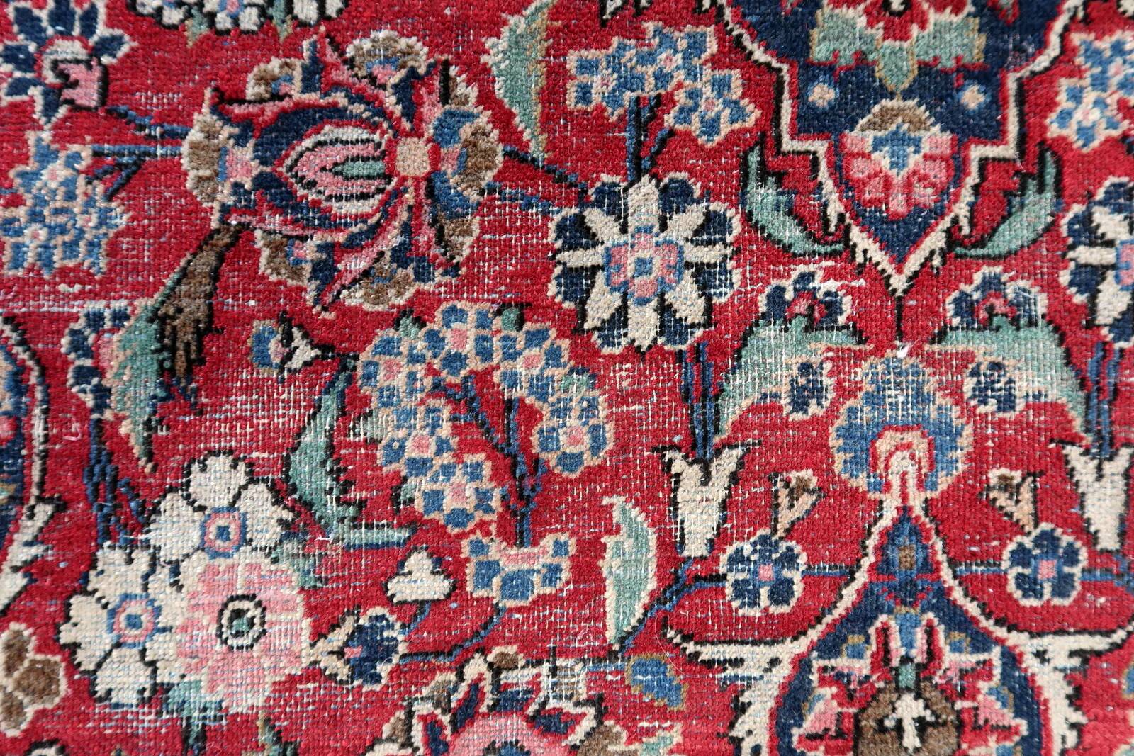 Handmade 1920s Persian Kashan rug 134 x 208 cm - deep ruby & indigo (1C1194)