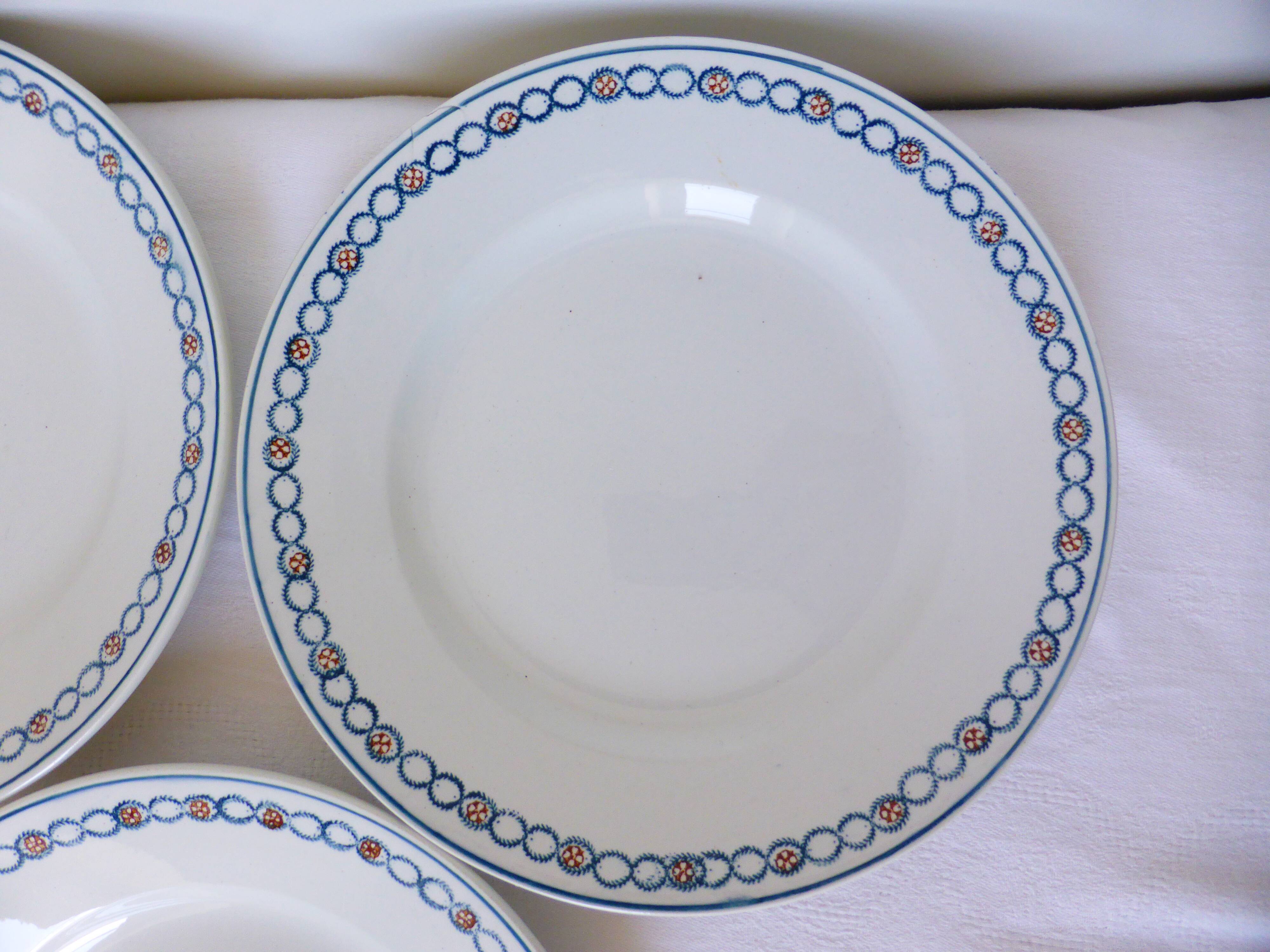Set of 3 flat plates from Longwy model Florea 210640