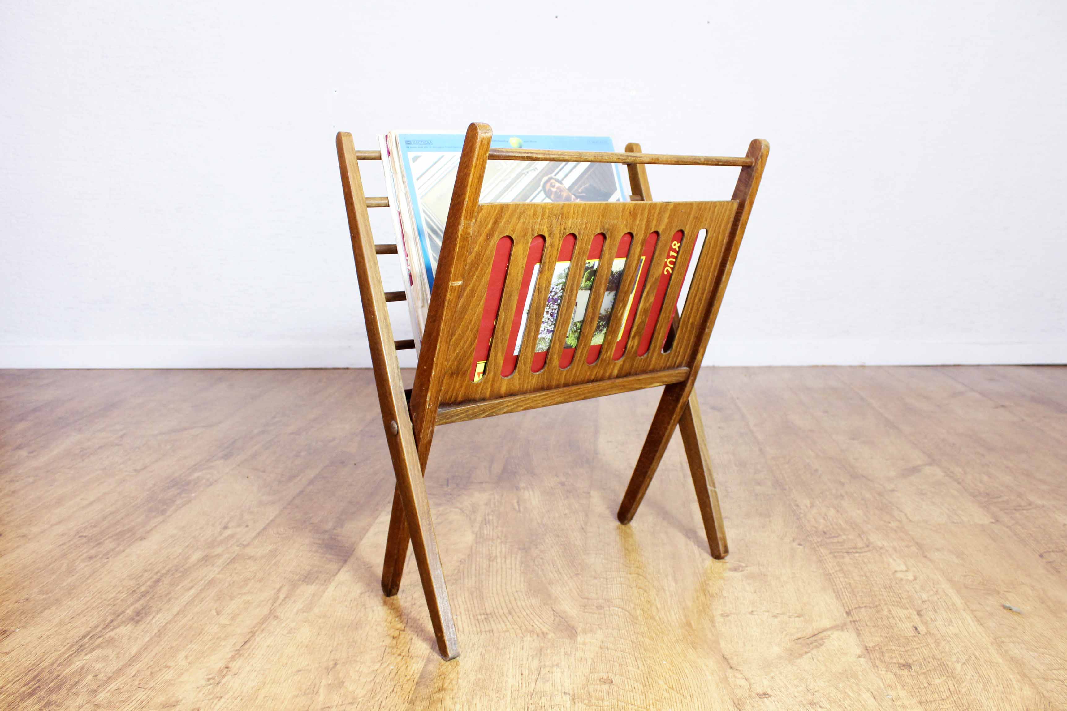 Foldable magazine holder Braakman for Pastoe