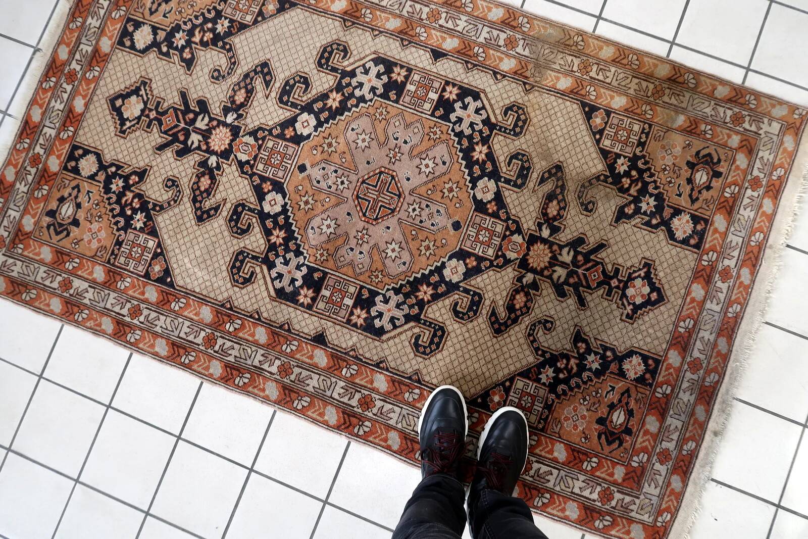 Handmade vintage Turkish Sivas rug 3.8' x 6.3' (118cm x 194cm) 1950s
