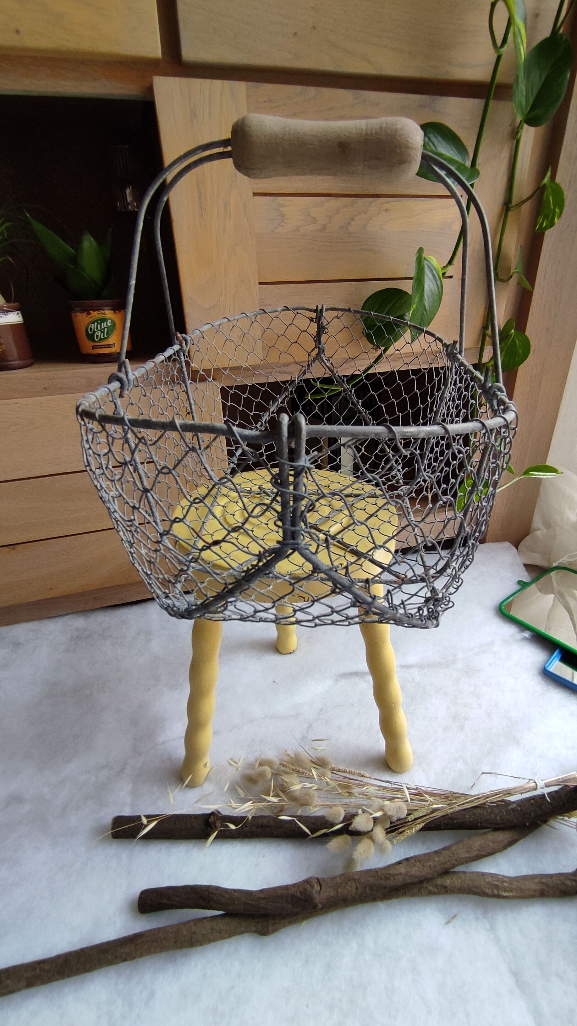 Panier vintage en métal et bois