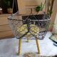 Panier vintage en métal et bois