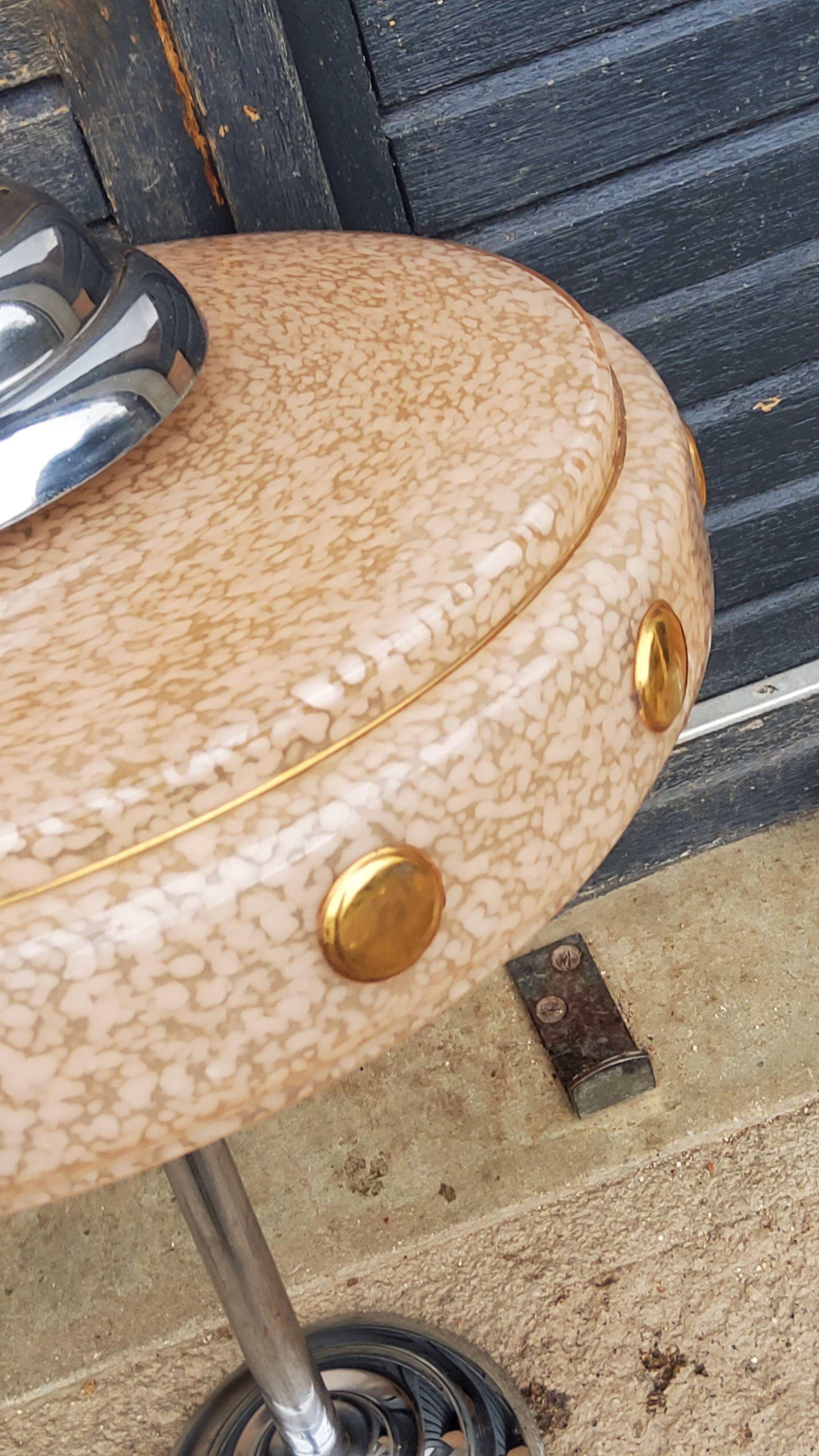 1930s Art Deco chandelier in glass and chromed metal