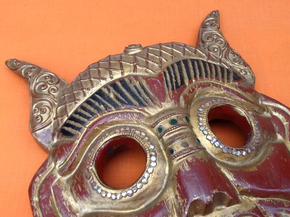 Barong hanging mask (Bali) Carved wood