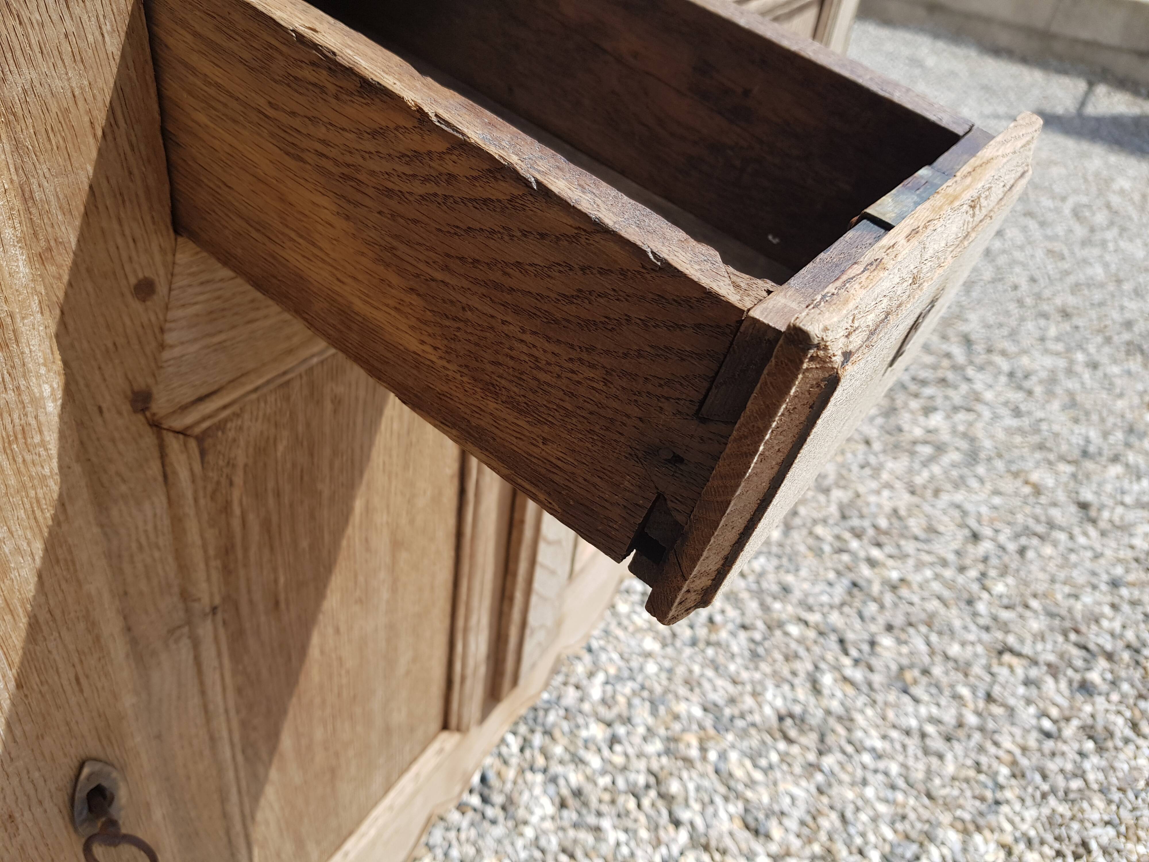 Buffet country in oak