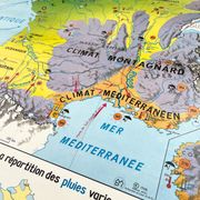 Vintage school map france climat mdi year 1968
