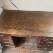 Bureau de ministre à caissons