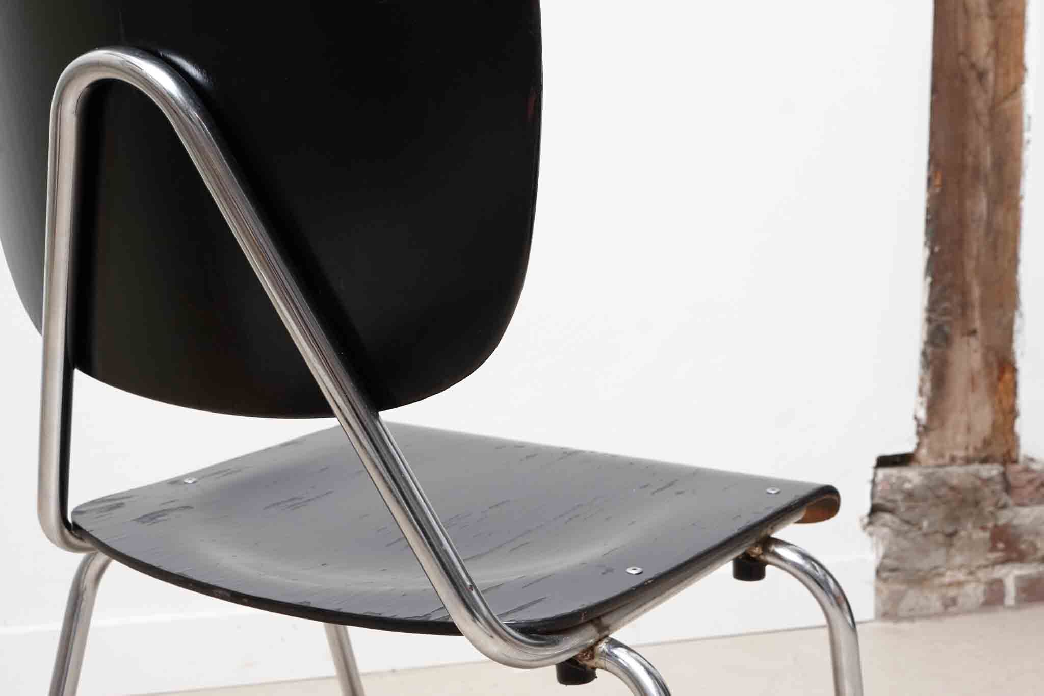 Vintage Chair Kho Liang The Black Stackable