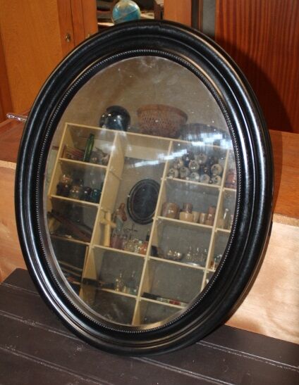 Lot of two oval mirrors 52x65cm