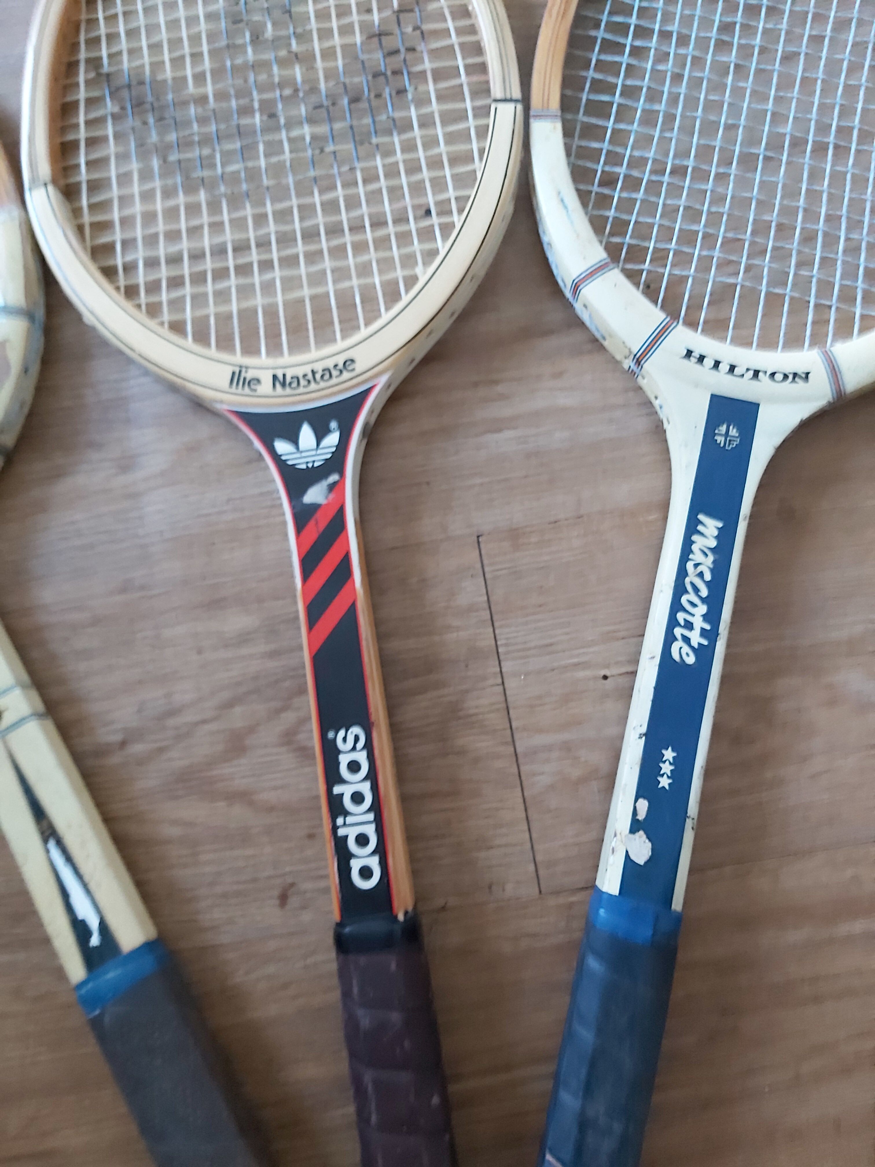 Series of 3 vintage tennis rackets