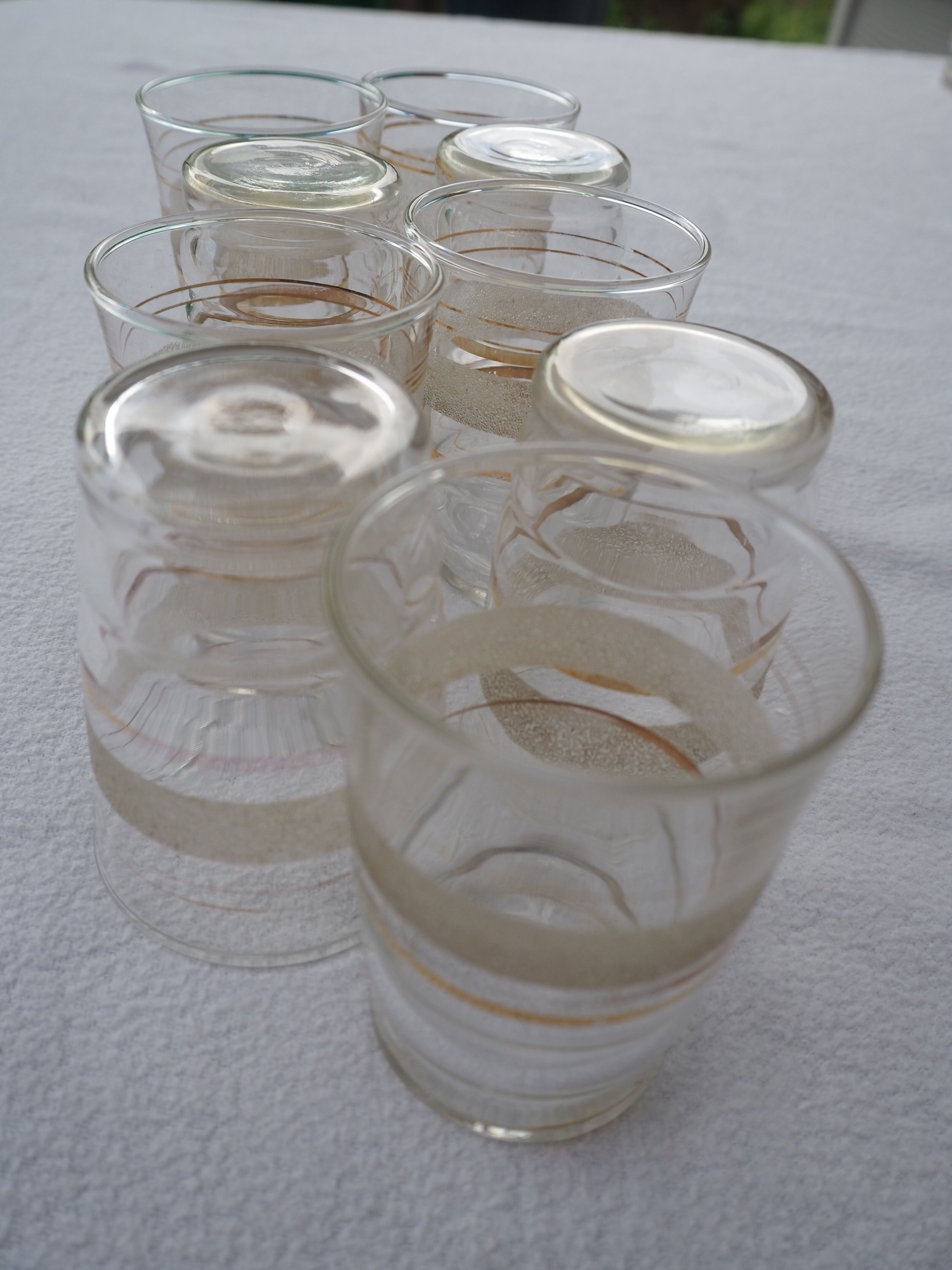 9 wine glasses, gold edging and granite – 1960s-1970s