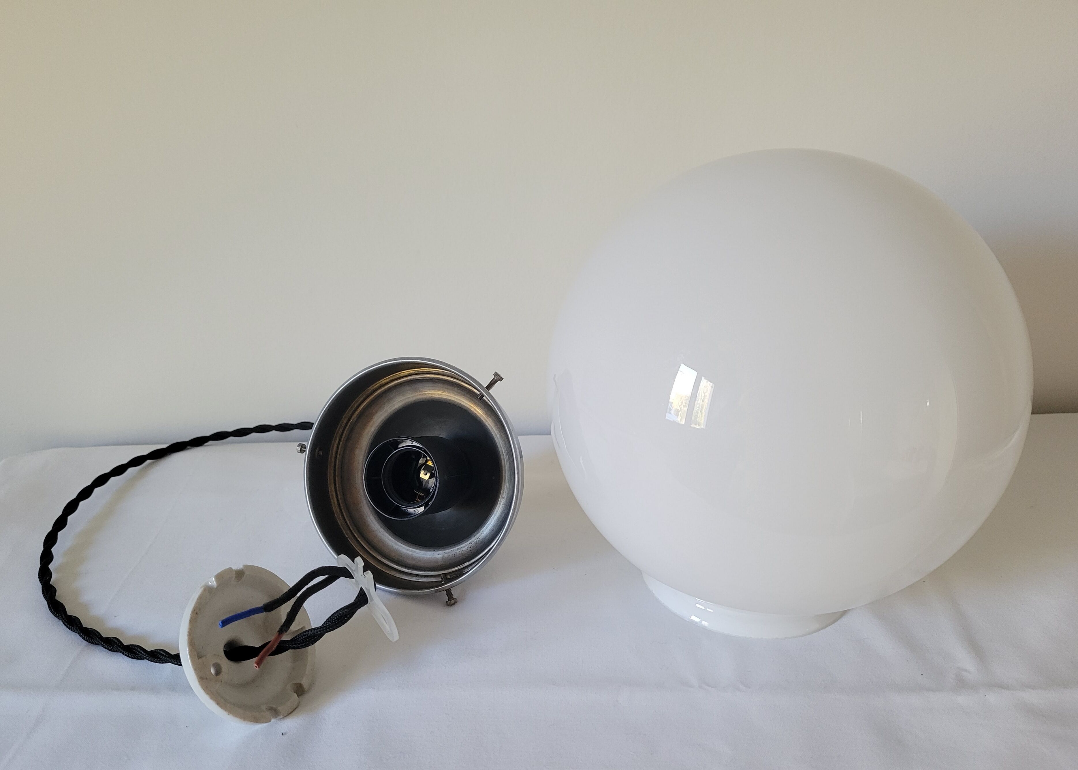 Opaline ball hanging lamp