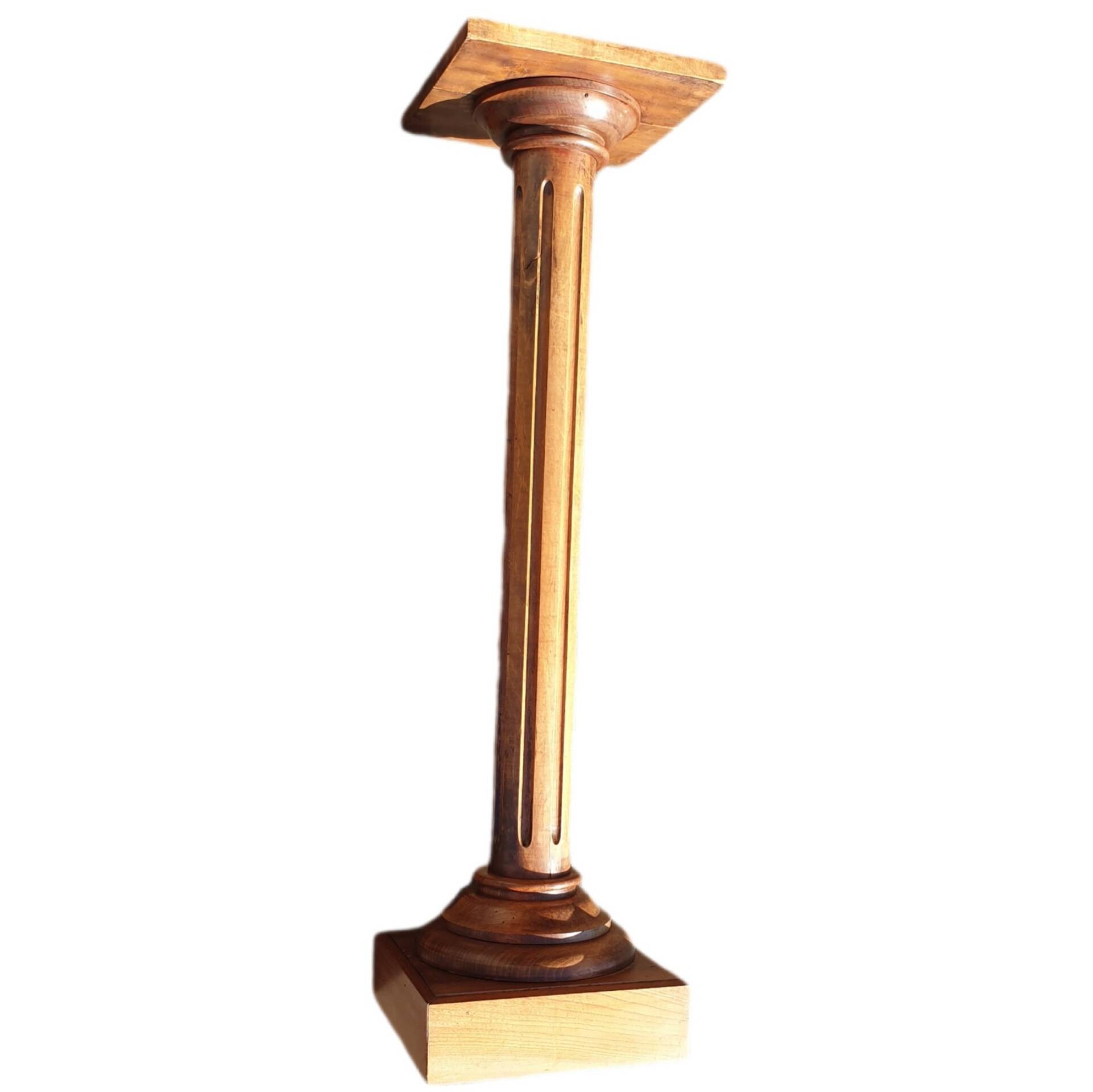 Fluted wooden column pedestal