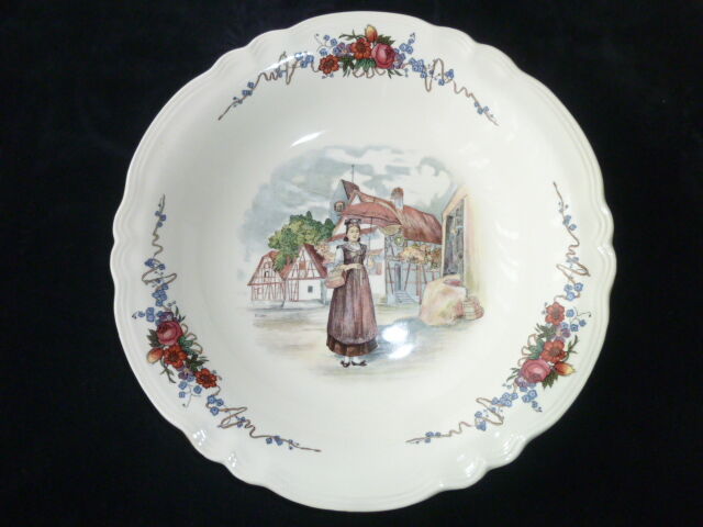 Large hollow faience dish of Sarreguemines Model Obernai