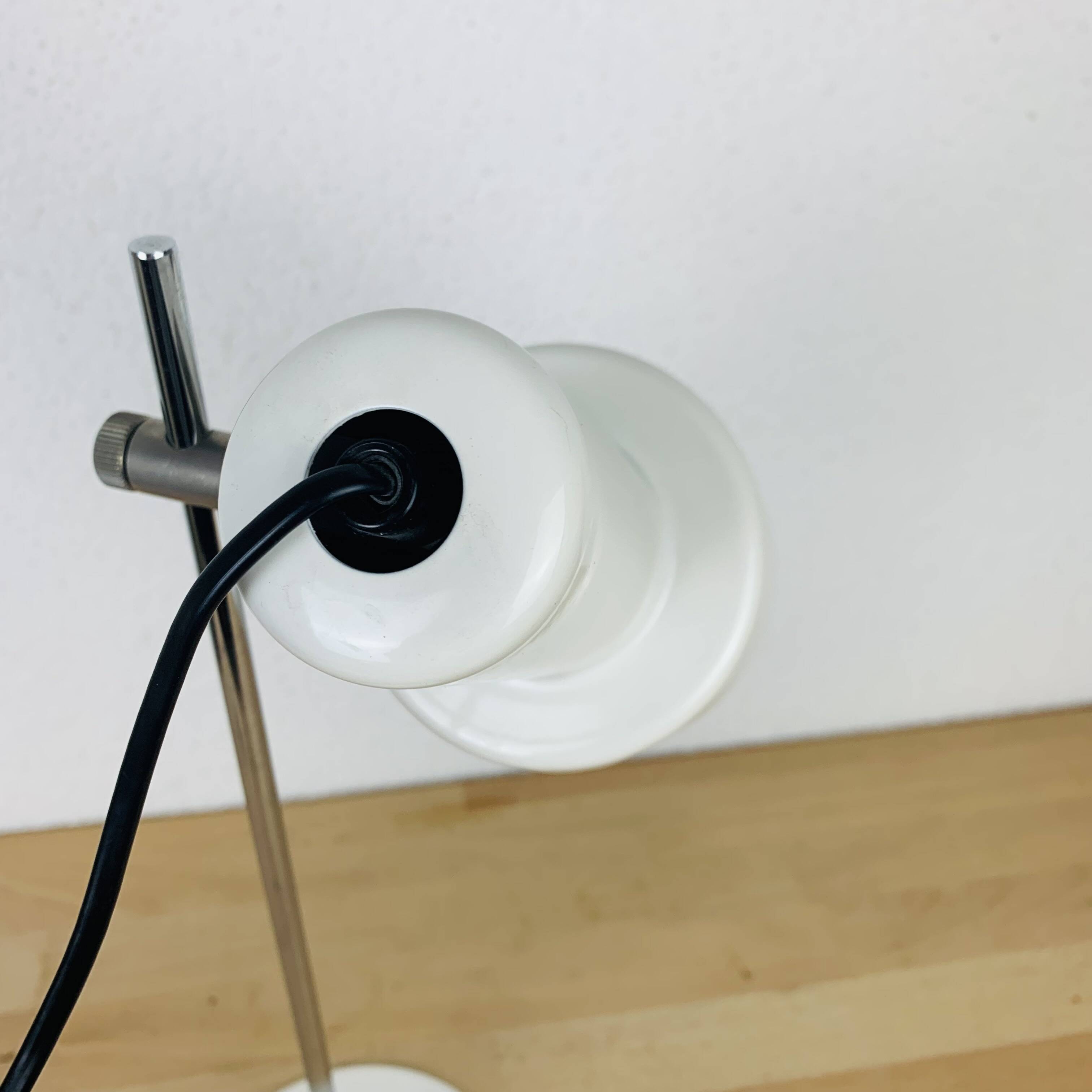 Lampe spot blanche et tige chromée, vintage