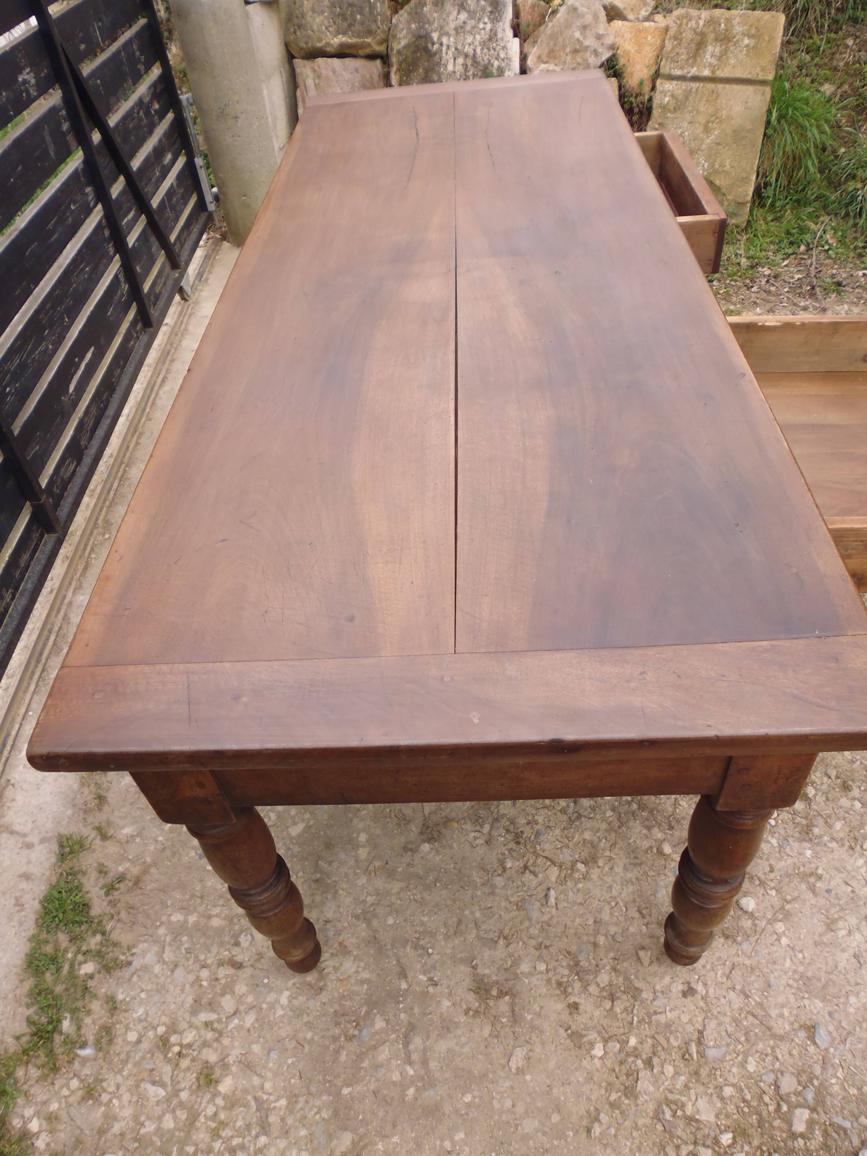 8-seater walnut farm table 199 cm 19th century