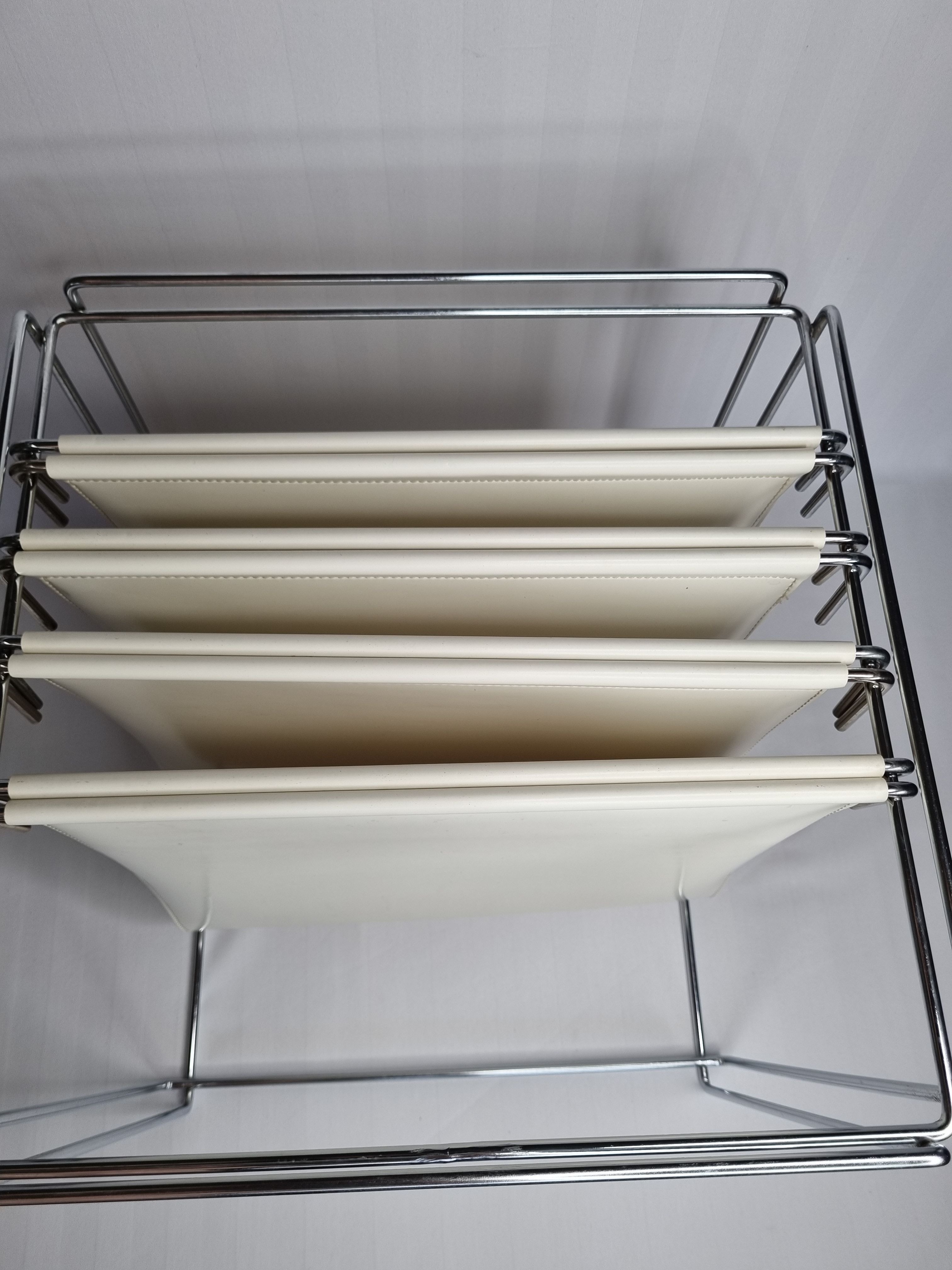 Magazine holder design Gerard Rignault, édité par Group S.A, années 70