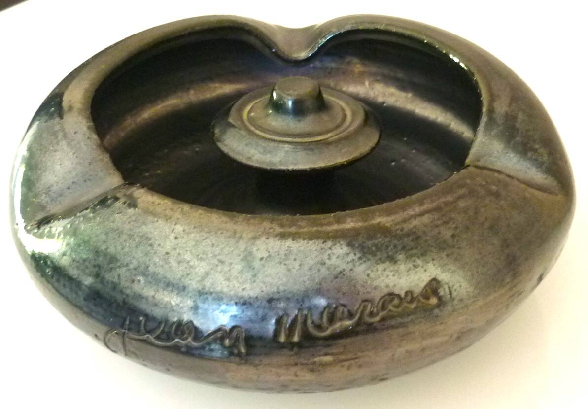 Black ceramic ashtray, enamelled, signed Jean Marais, 1960s/1970s