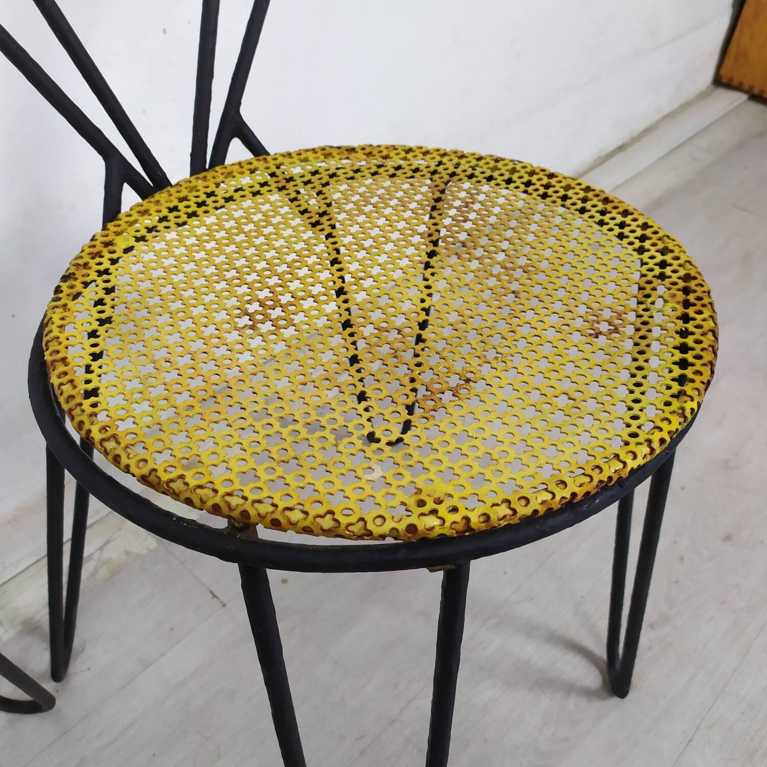 Mathieu Matégot garden lounge