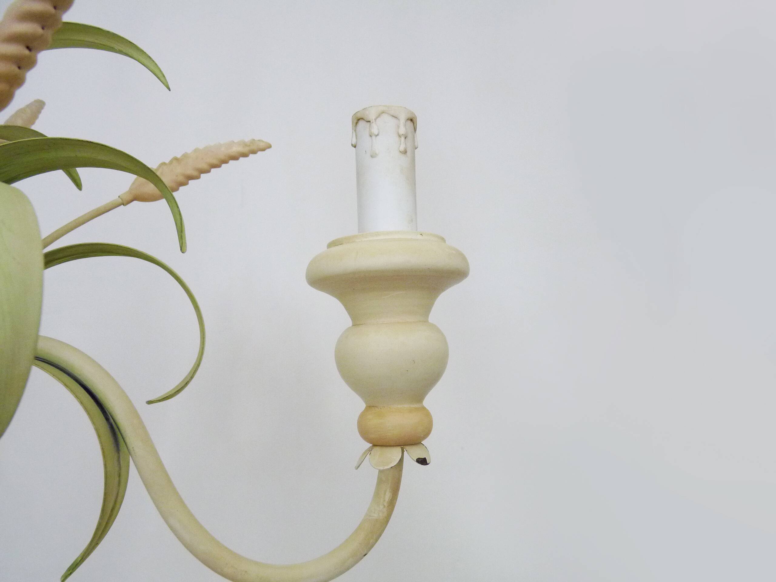 Masca vintage wheat stalk chandelier in off-white and pastel green metal.
