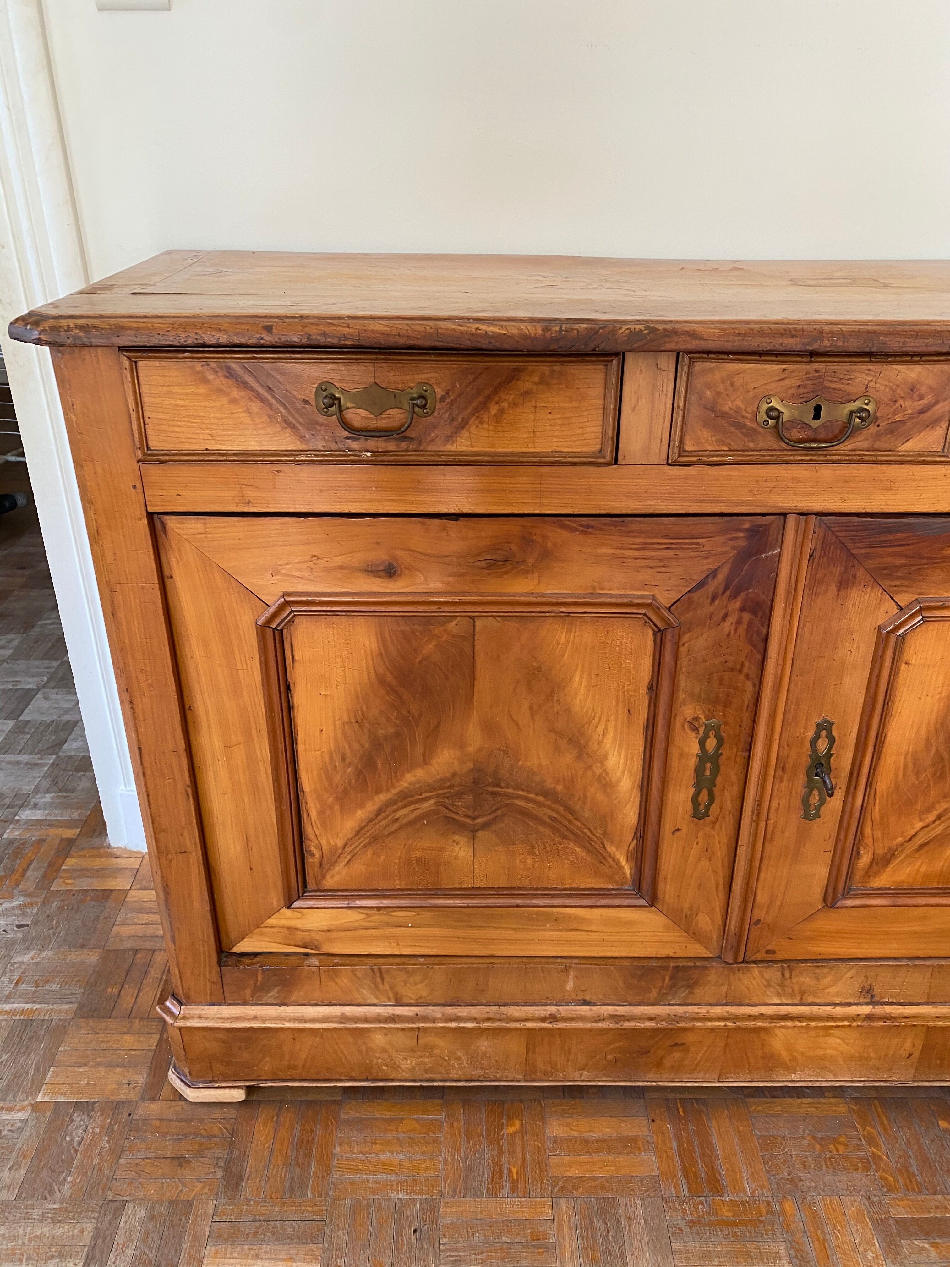 Bahut buffet old cherry