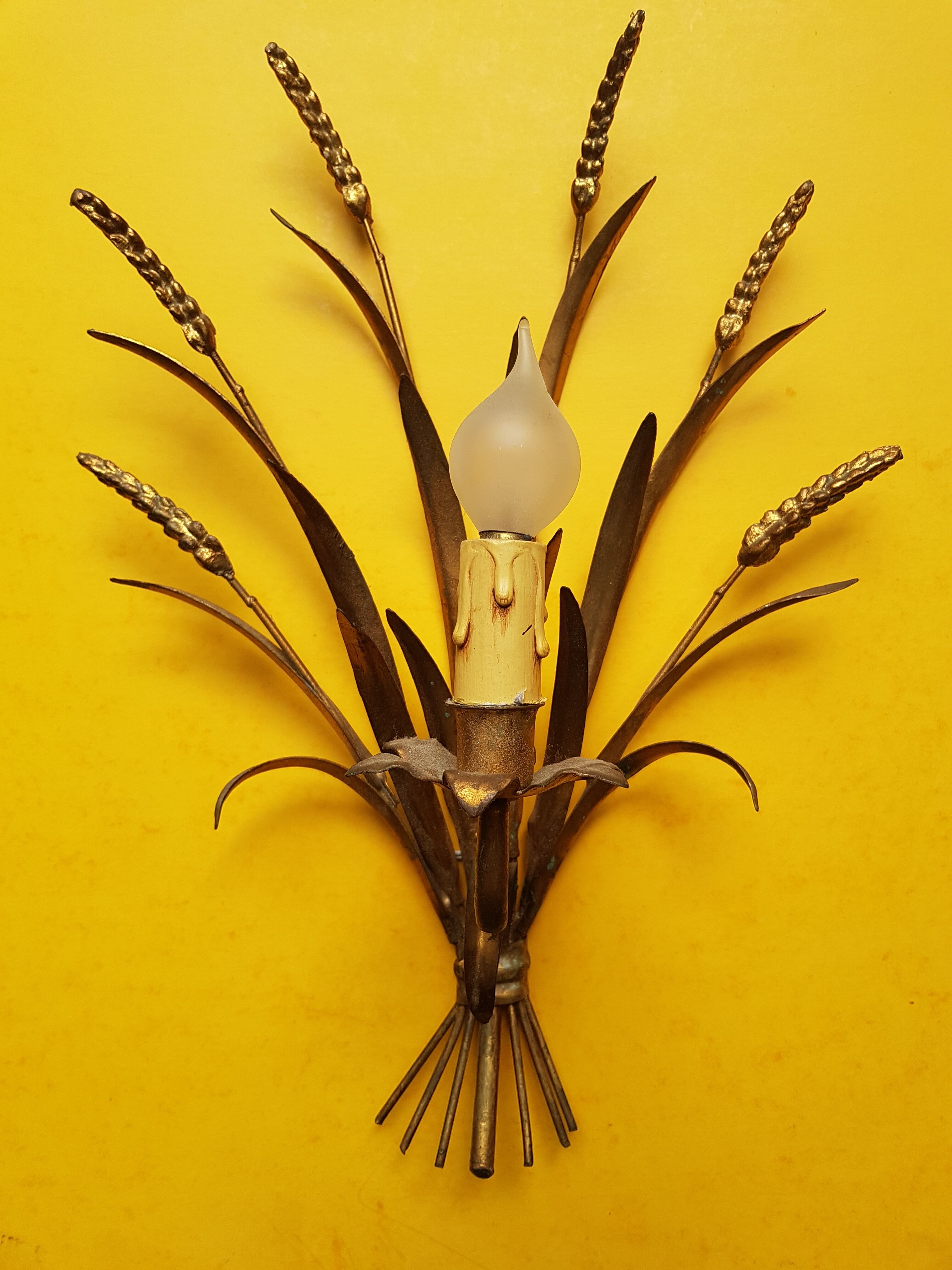 Pair of "wheat ear" gold metal sconces