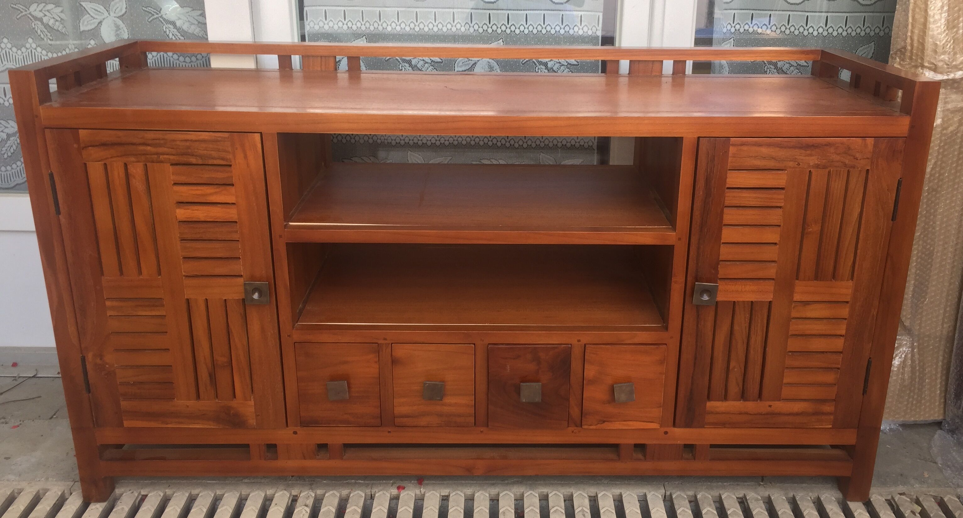 Low buffet in exotic wood