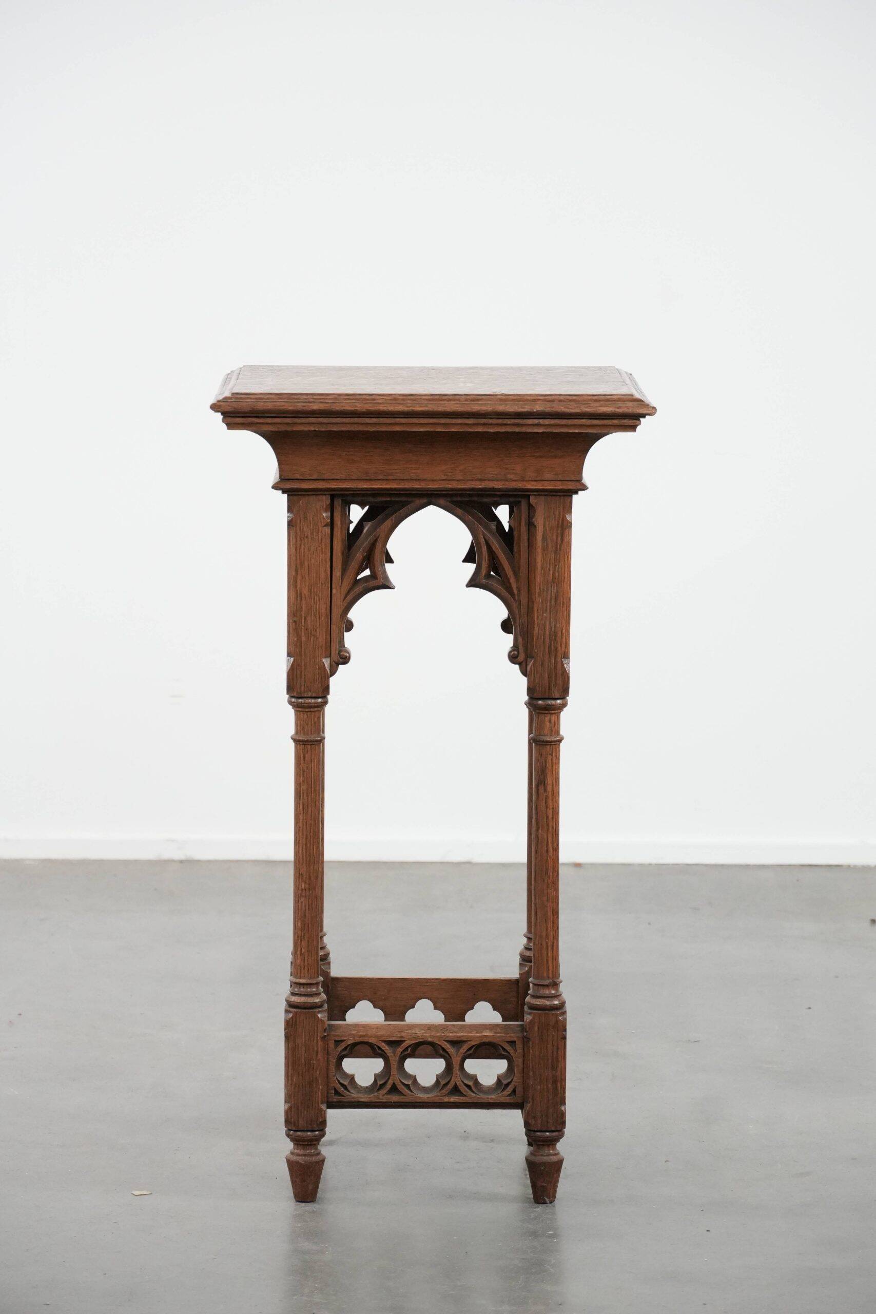 Elegant antique oak side table in Gothic style from the mid-19th century