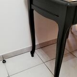 Bureau quatre tiroirs