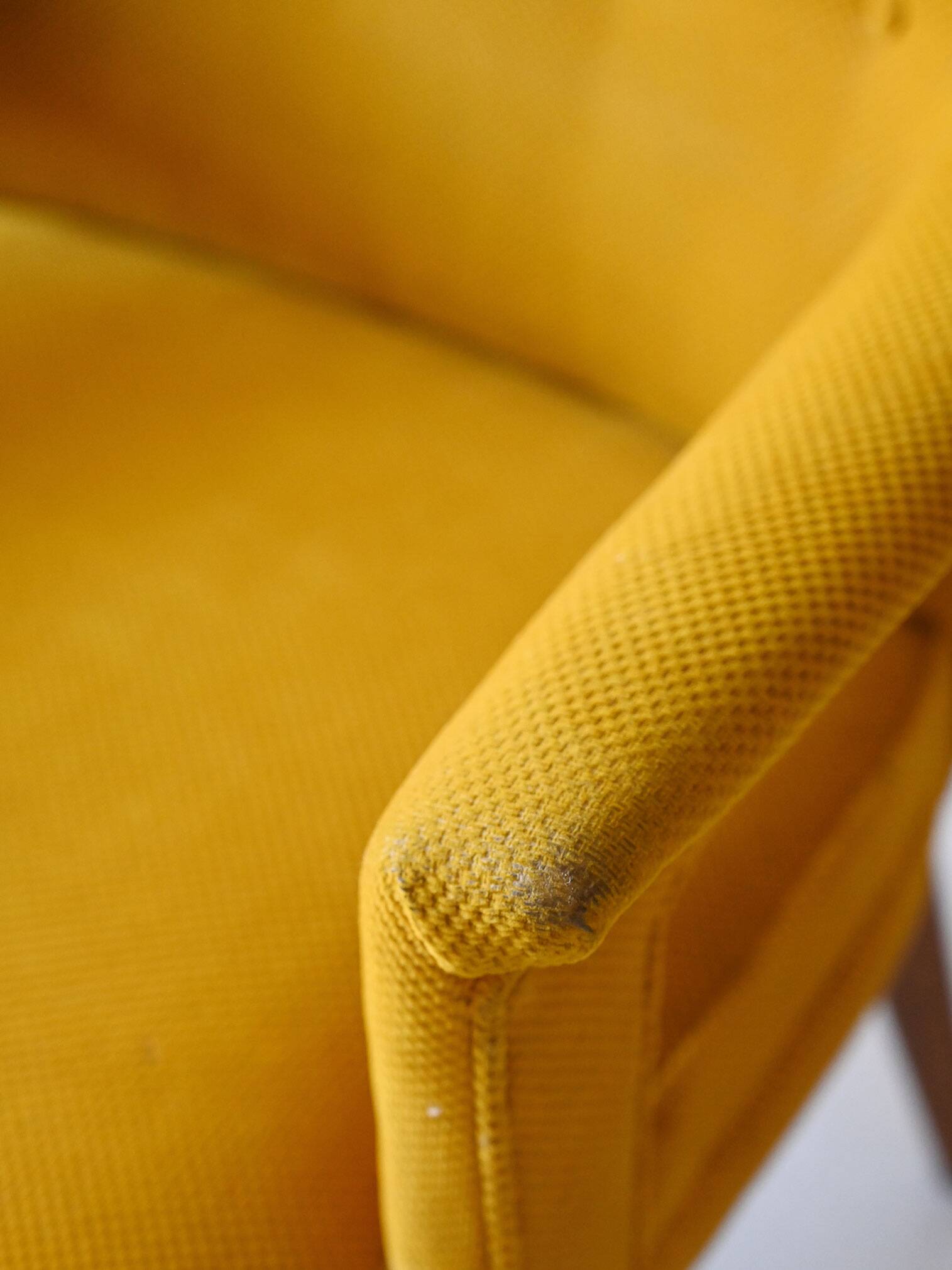 Paire de fauteuils scandinaves jaunes vintage des années 1950