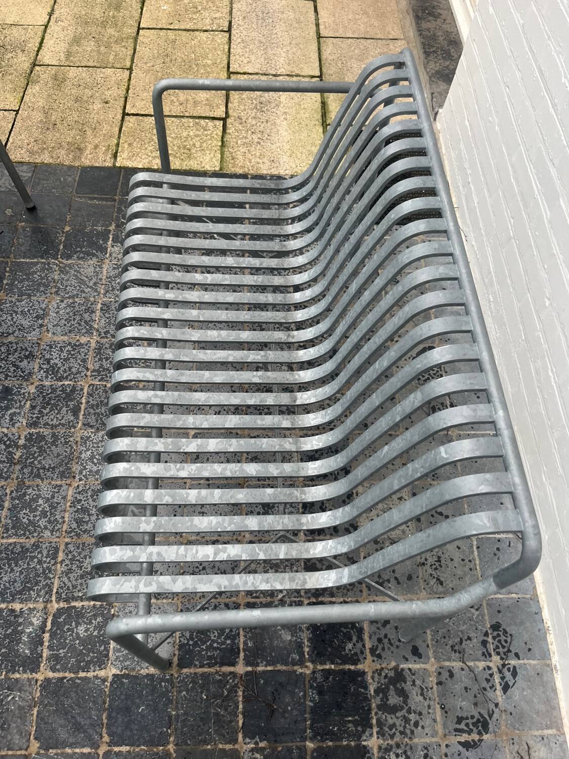 Palisade table and bench – HAY – Large size – Galvanised grey