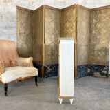 Painted wooden bibus