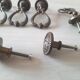 Lot de 4 poignées anciennes et 2 boutons en laiton
