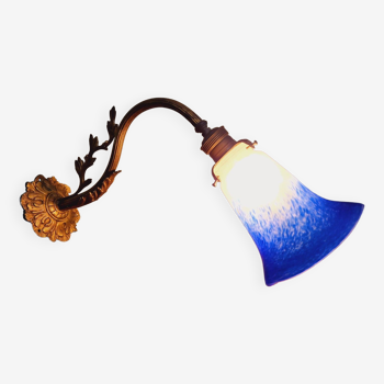 Wall light in gilded bronze and blue marmoreal glass, early 20th century