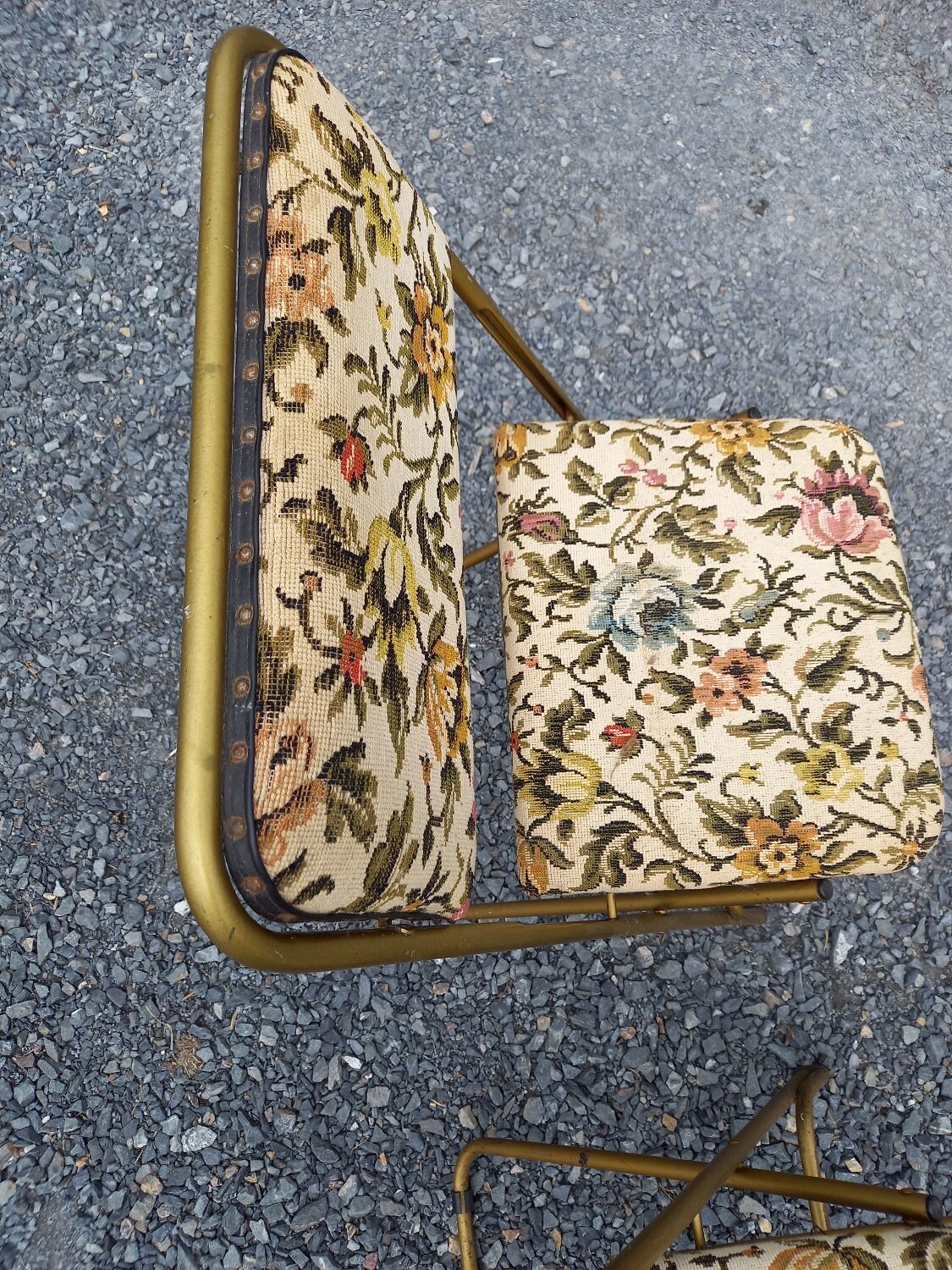2 folding chairs lausanne vintage tapestry