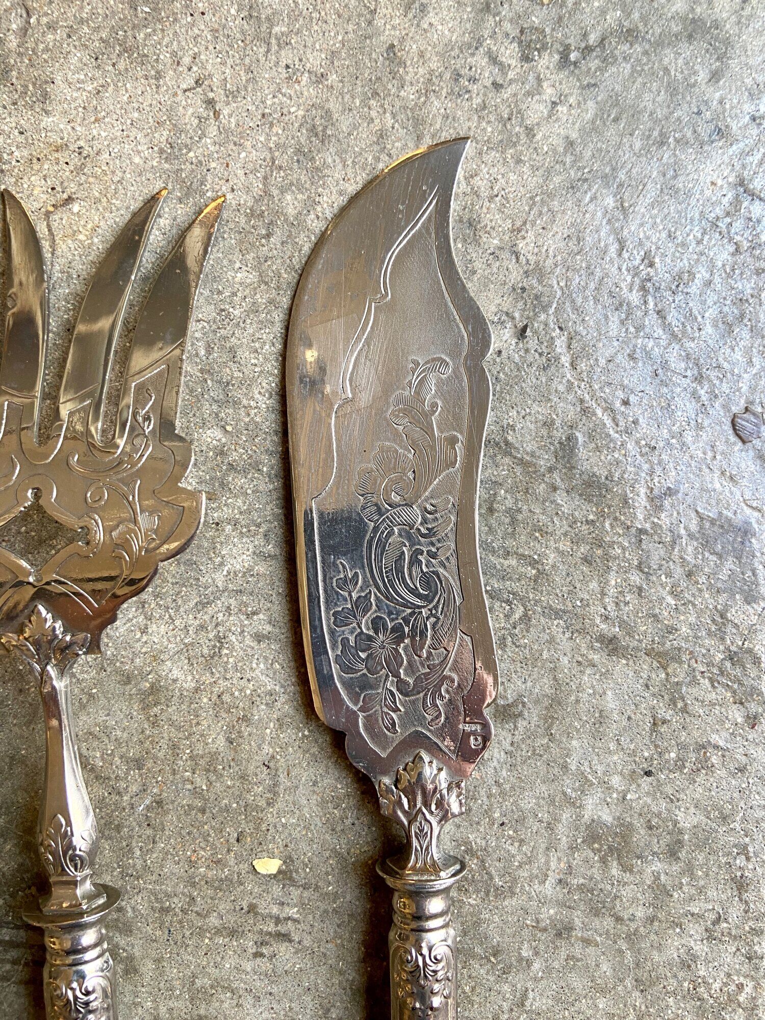 2 serving cutlery in silver metal