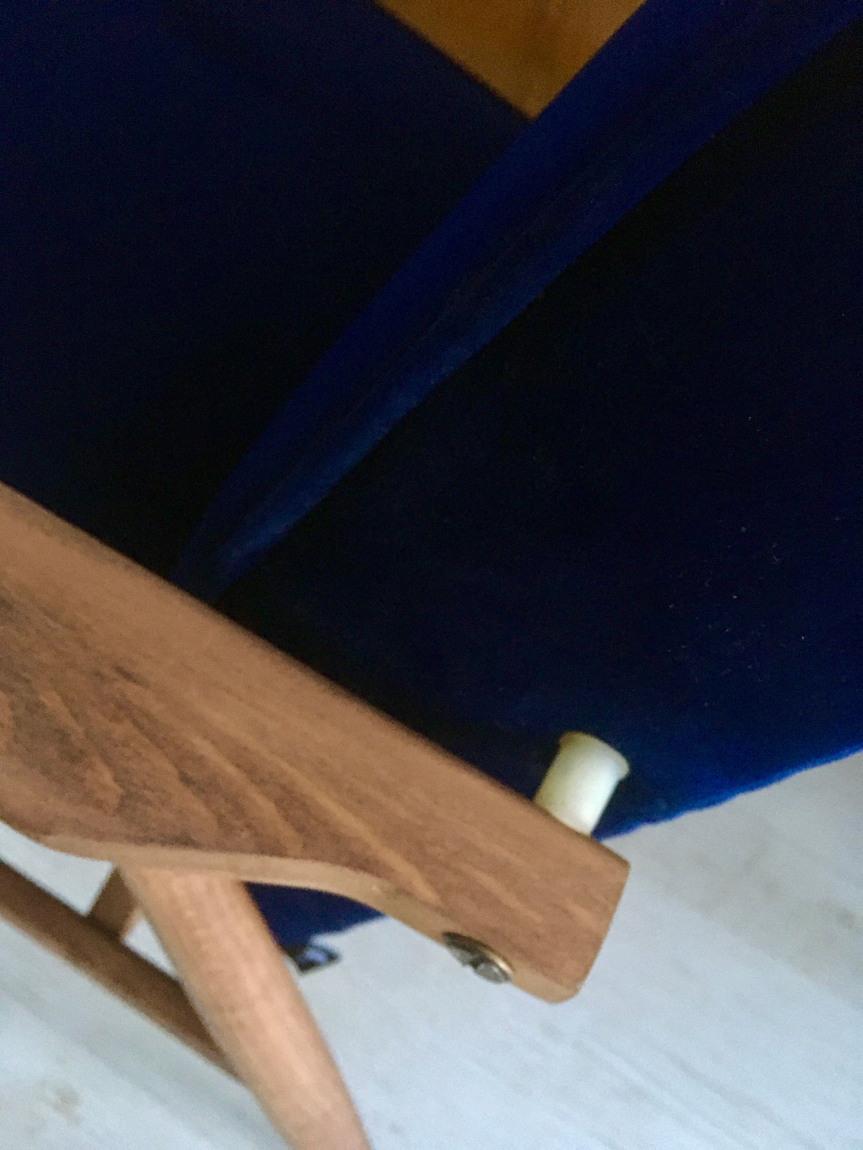 Original vintage polish armchair 300-190 from Mid-century in navy blue velvet