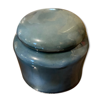 Pot with Virebent lid