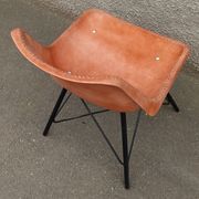 Set of 6 leather chairs with black metal frame