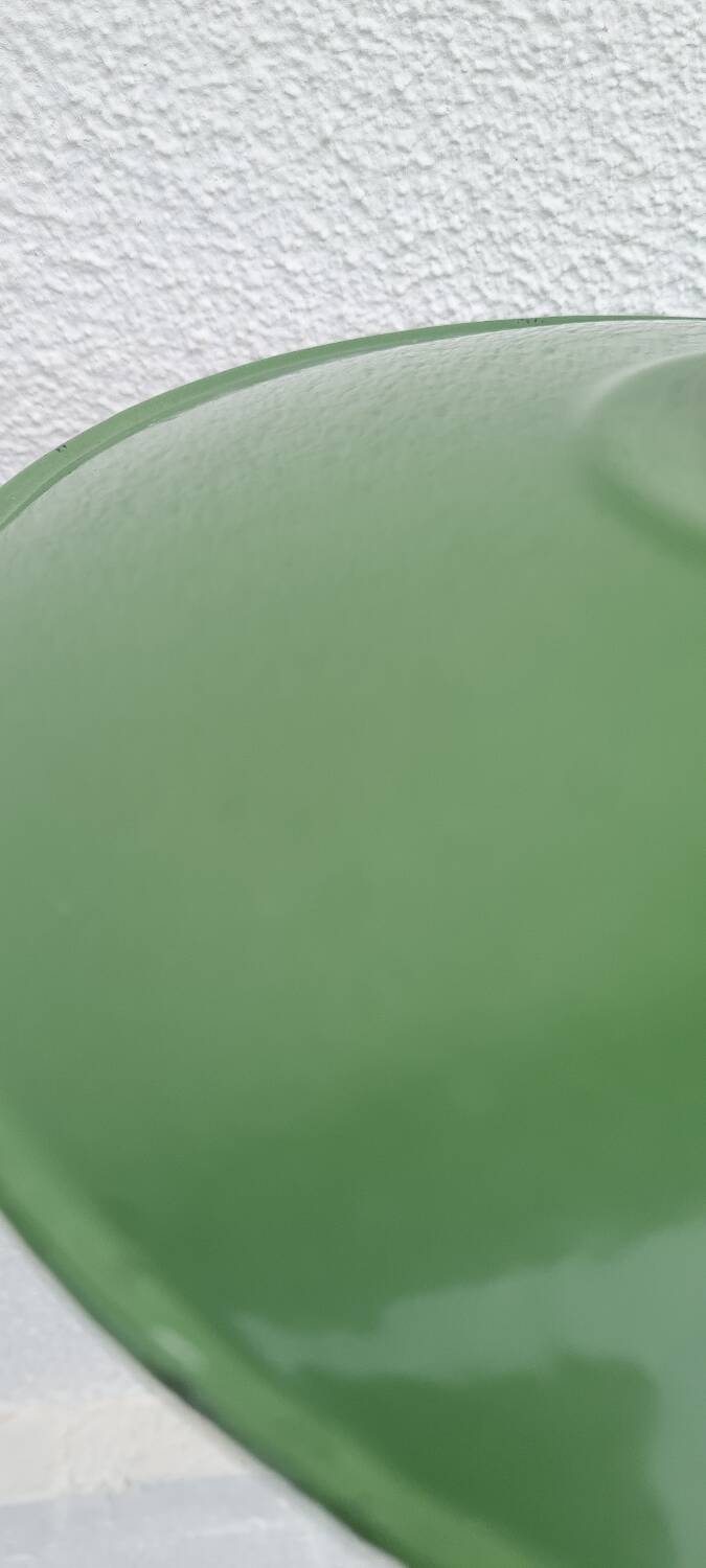 Green enamelled sheet metal suspension