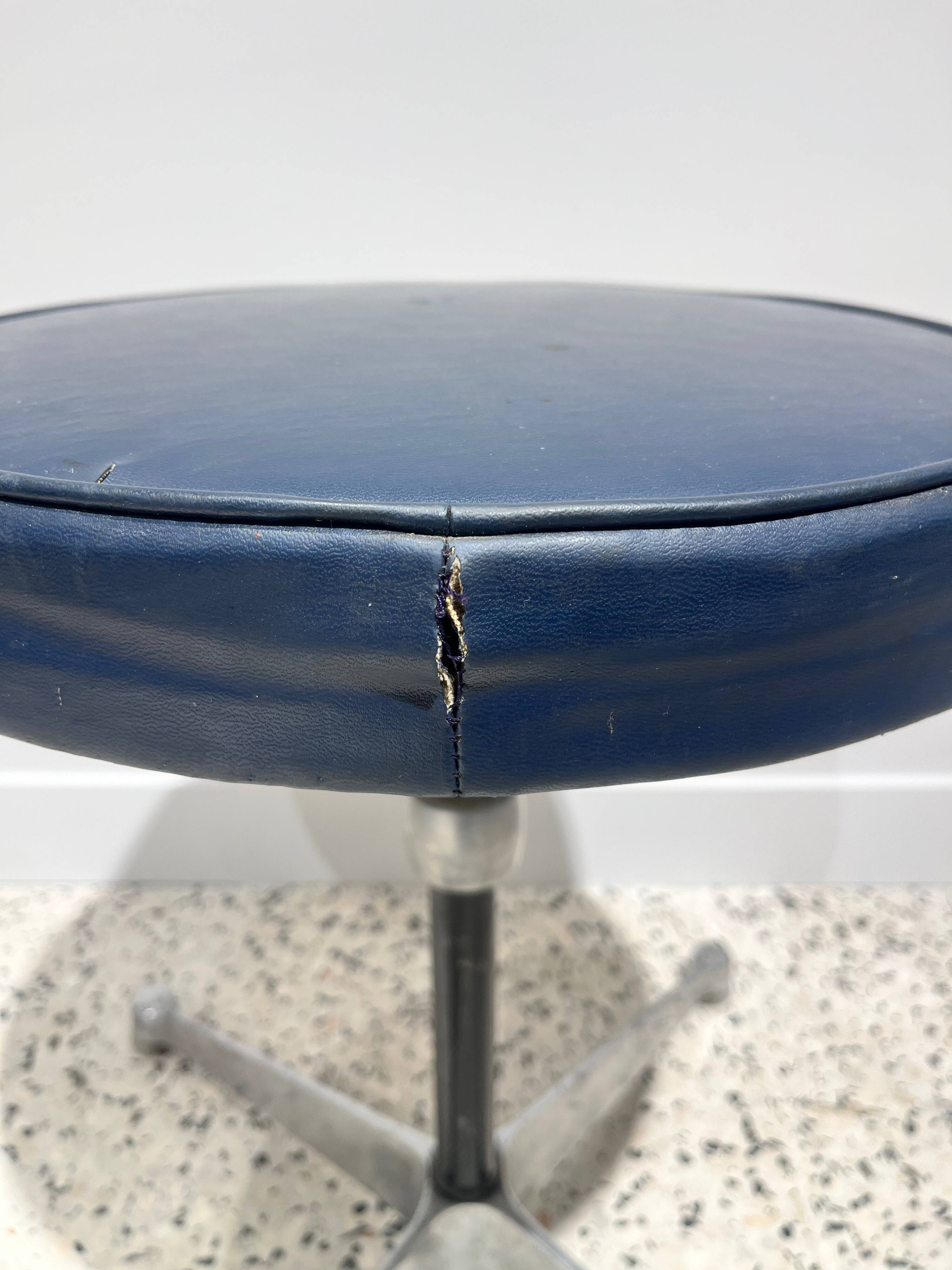 Charles Eames stool, Herman Miller, 1960