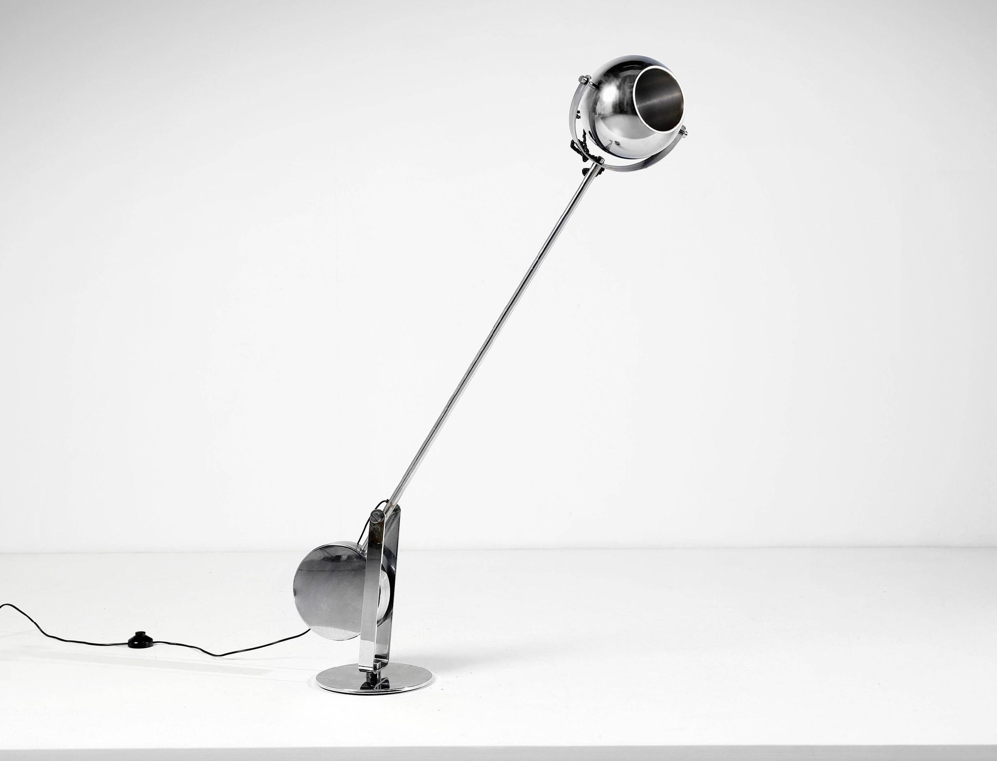 Oversized chrome lamp with counterweight Anonymous Italia, 1970