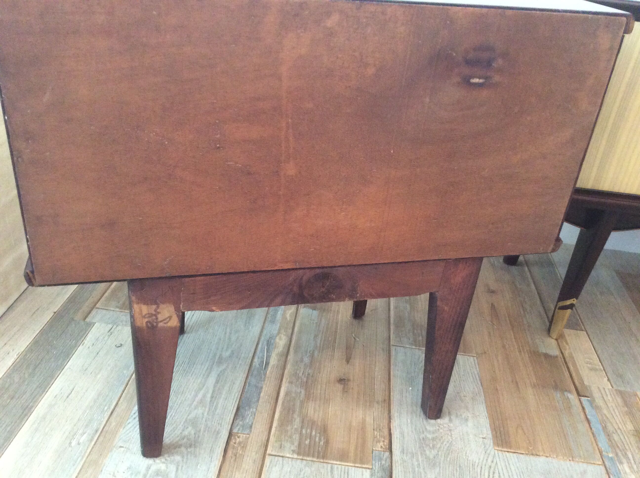 Paire de tables de chevets des années 50/60