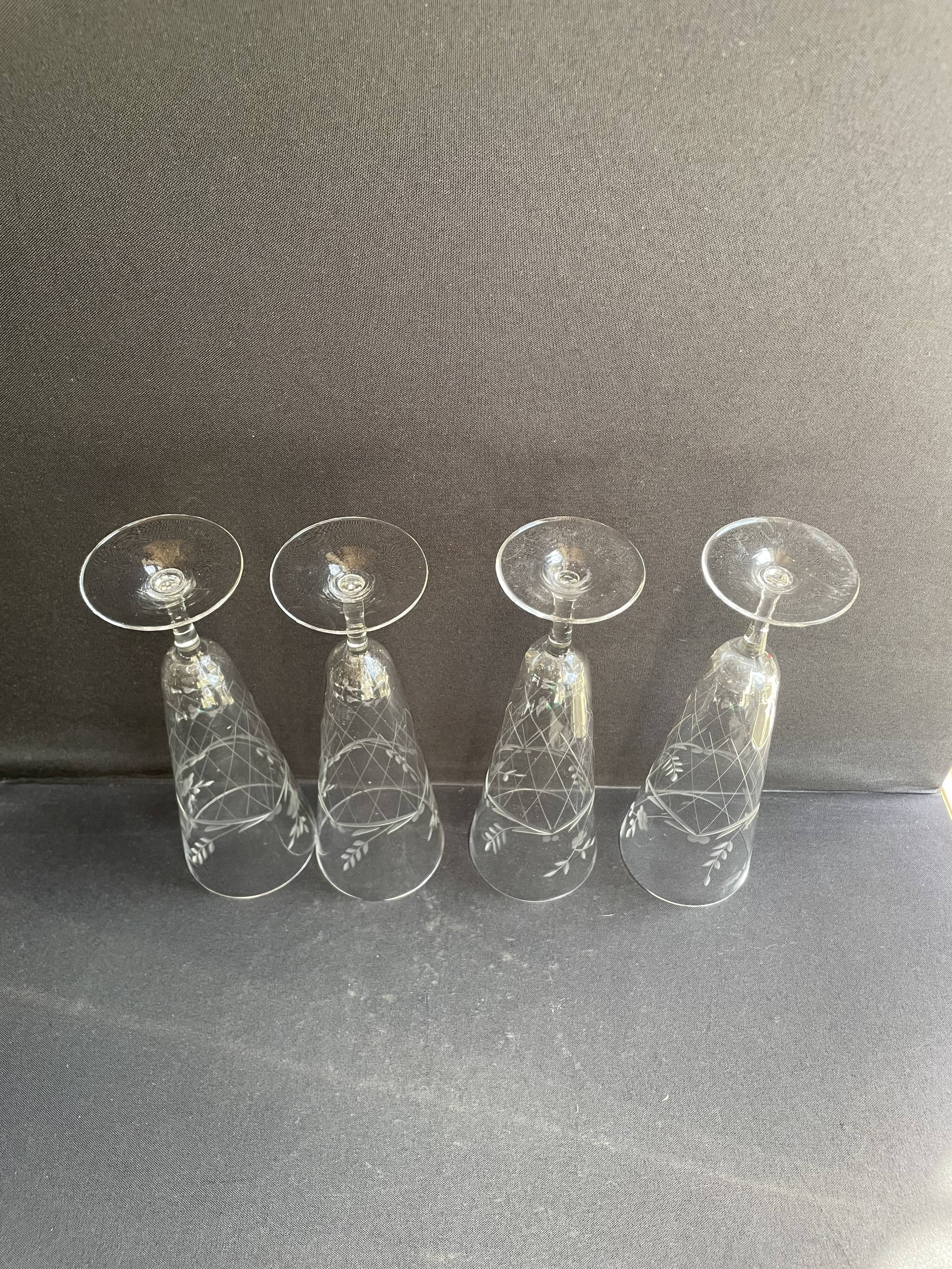 3332 – 4 Large Champagne Flutes – Vintage Cut Crystal, unstamped, these 4 large flutes