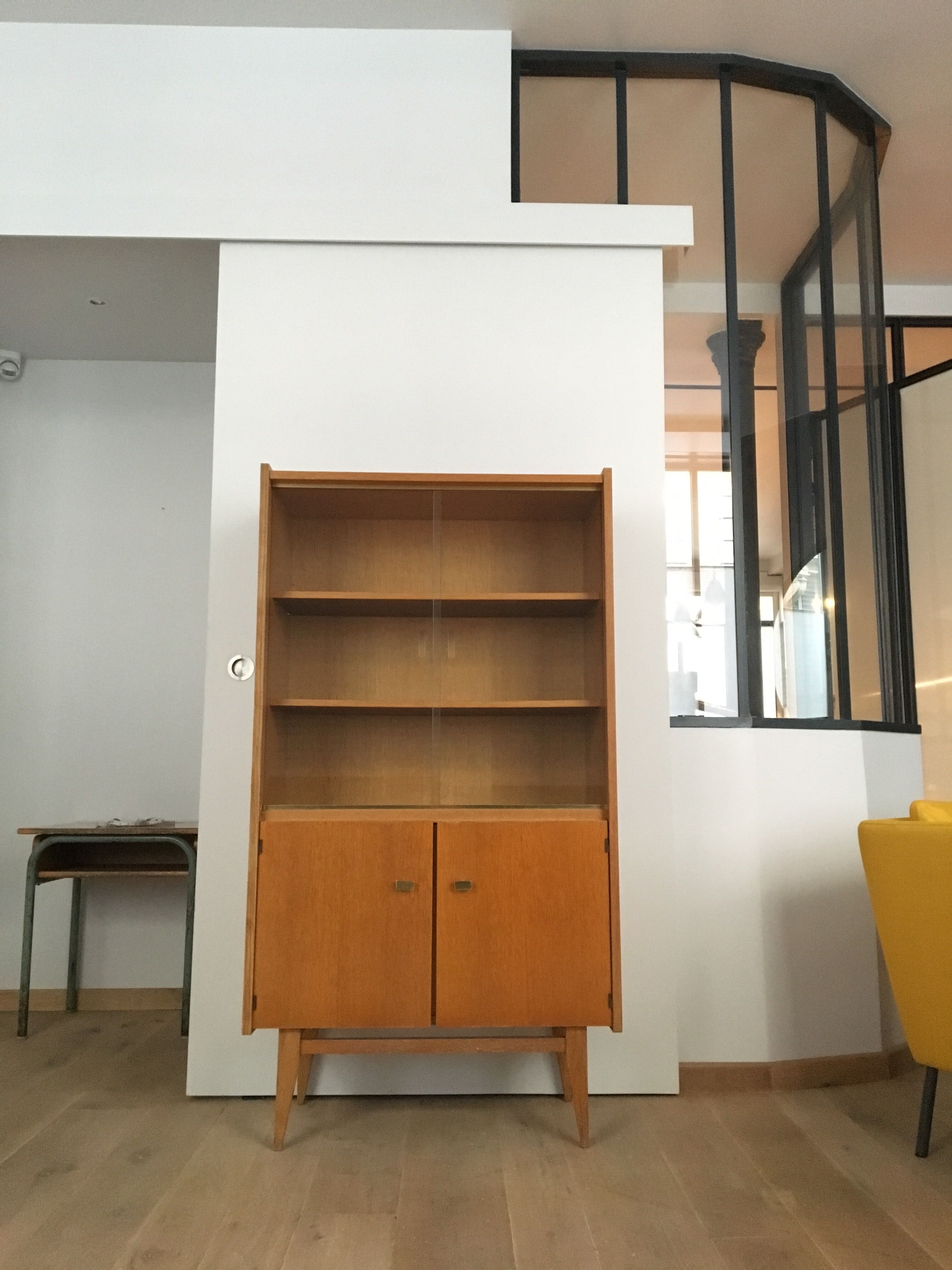 Bookcase with compass feet