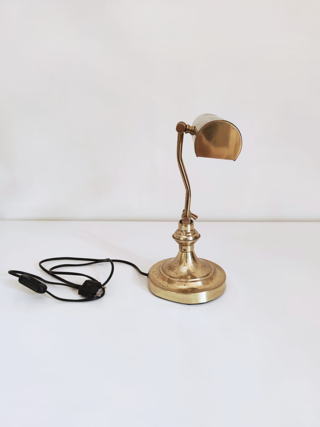 Golden brass desk/banker's lamp